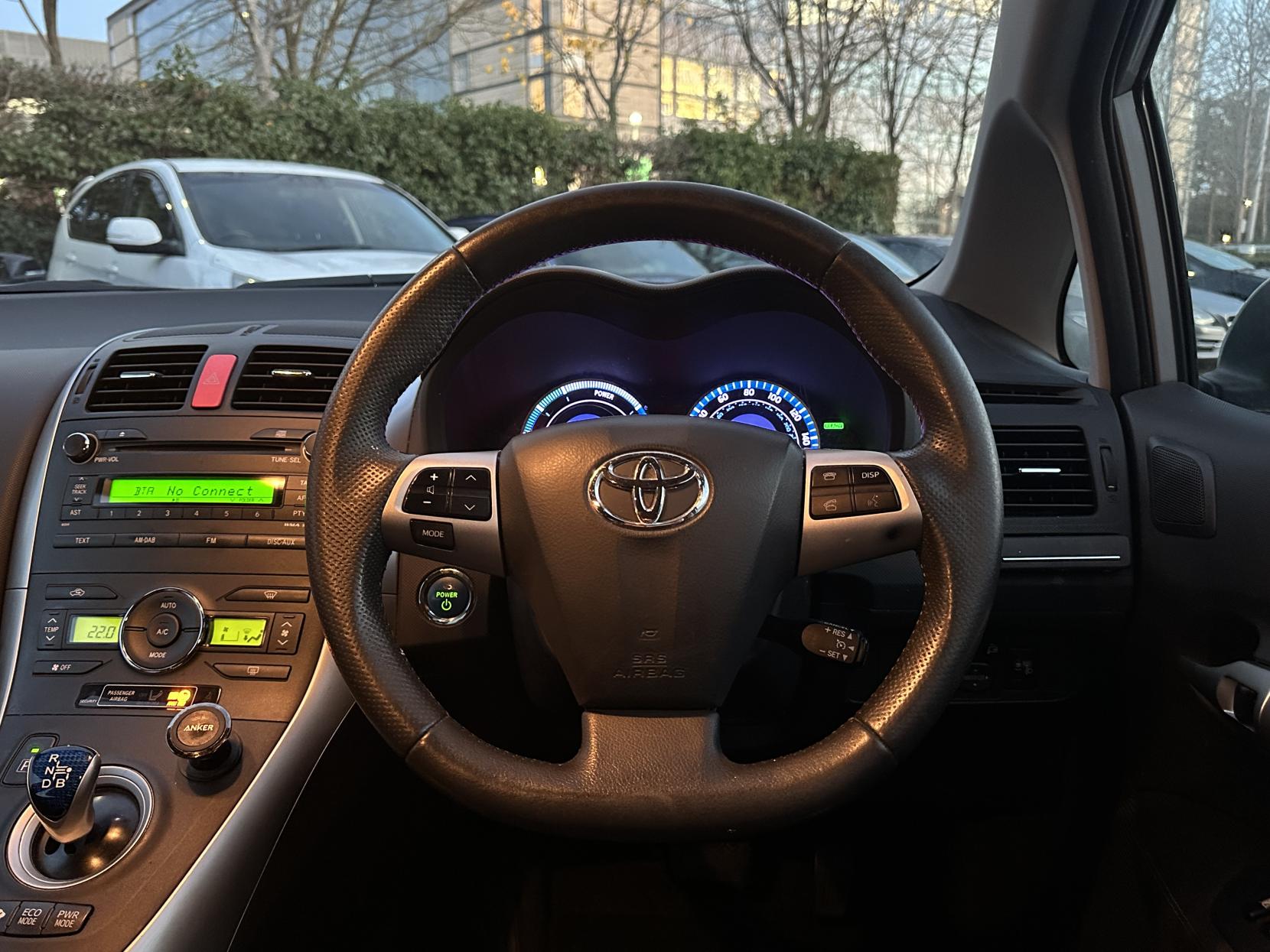 Toyota Auris 1.8 VVT-h T Spirit Hatchback 5dr Petrol Hybrid CVT Euro 5 (s/s) (136 ps)