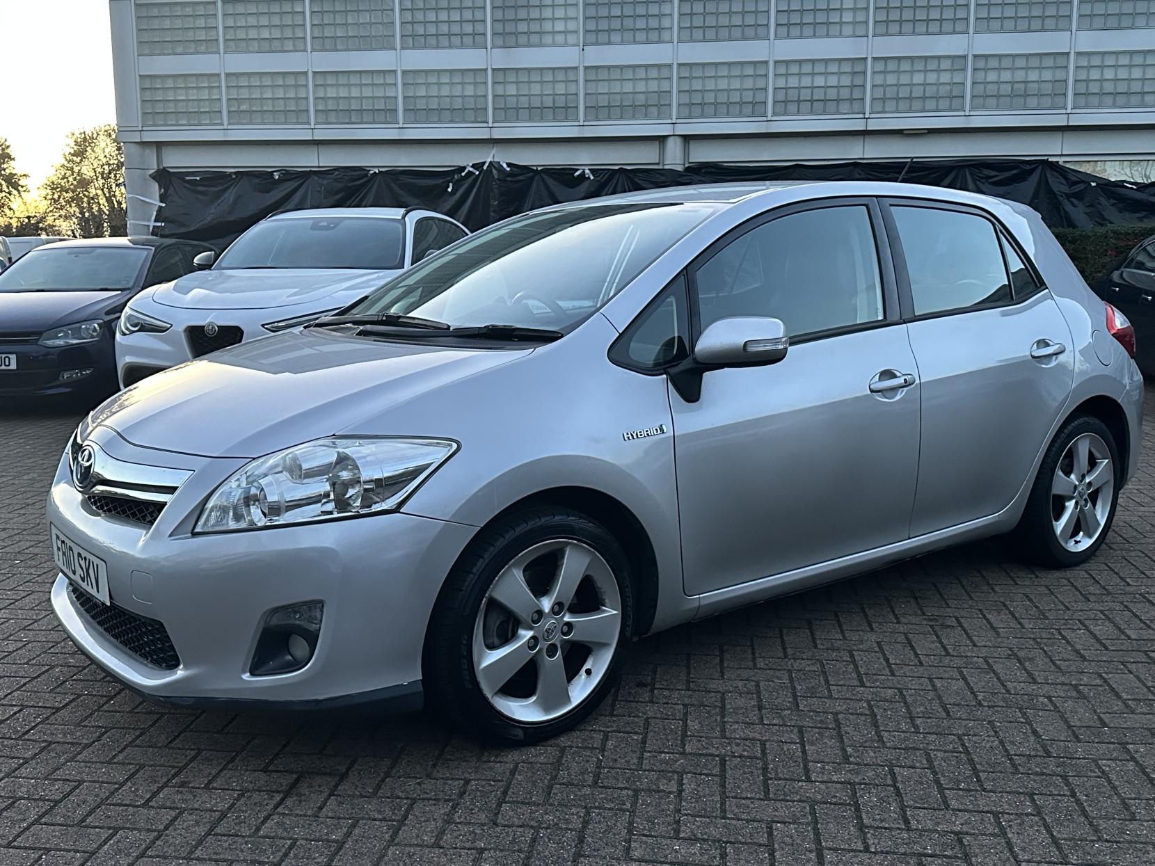 Toyota Auris 1.8 VVT-h T Spirit Hatchback 5dr Petrol Hybrid CVT Euro 5 (s/s) (136 ps)