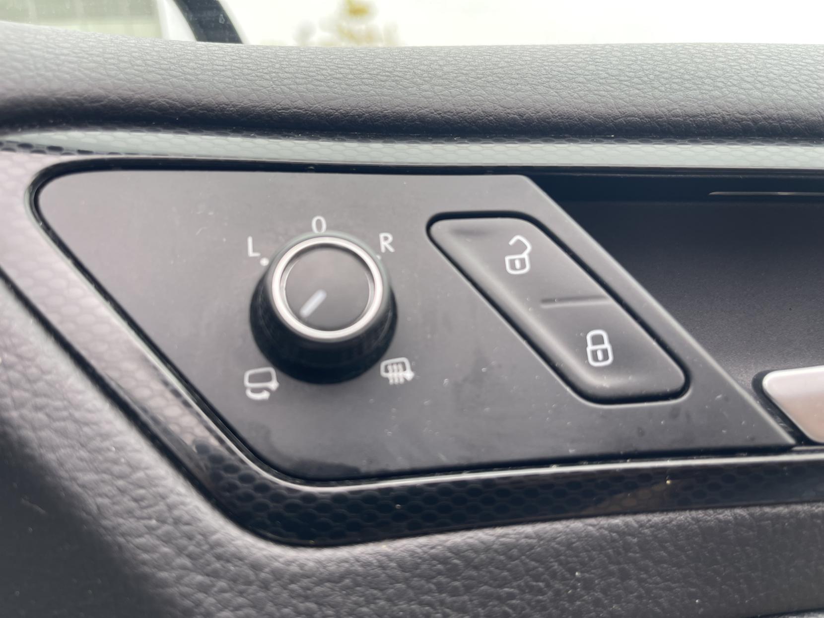 Volkswagen Golf 1.4 TSI BlueMotion Tech ACT GT Hatchback 5dr Petrol Manual Euro 6 (s/s) (140 ps)