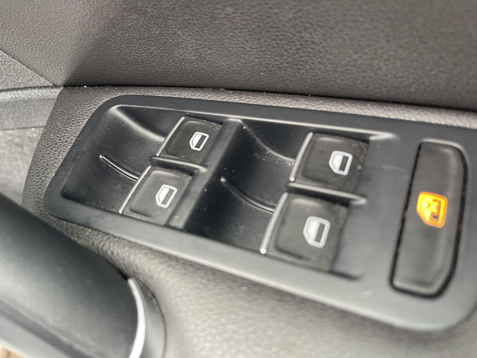 Volkswagen Golf 1.4 TSI BlueMotion Tech ACT GT Hatchback 5dr Petrol Manual Euro 6 (s/s) (140 ps)