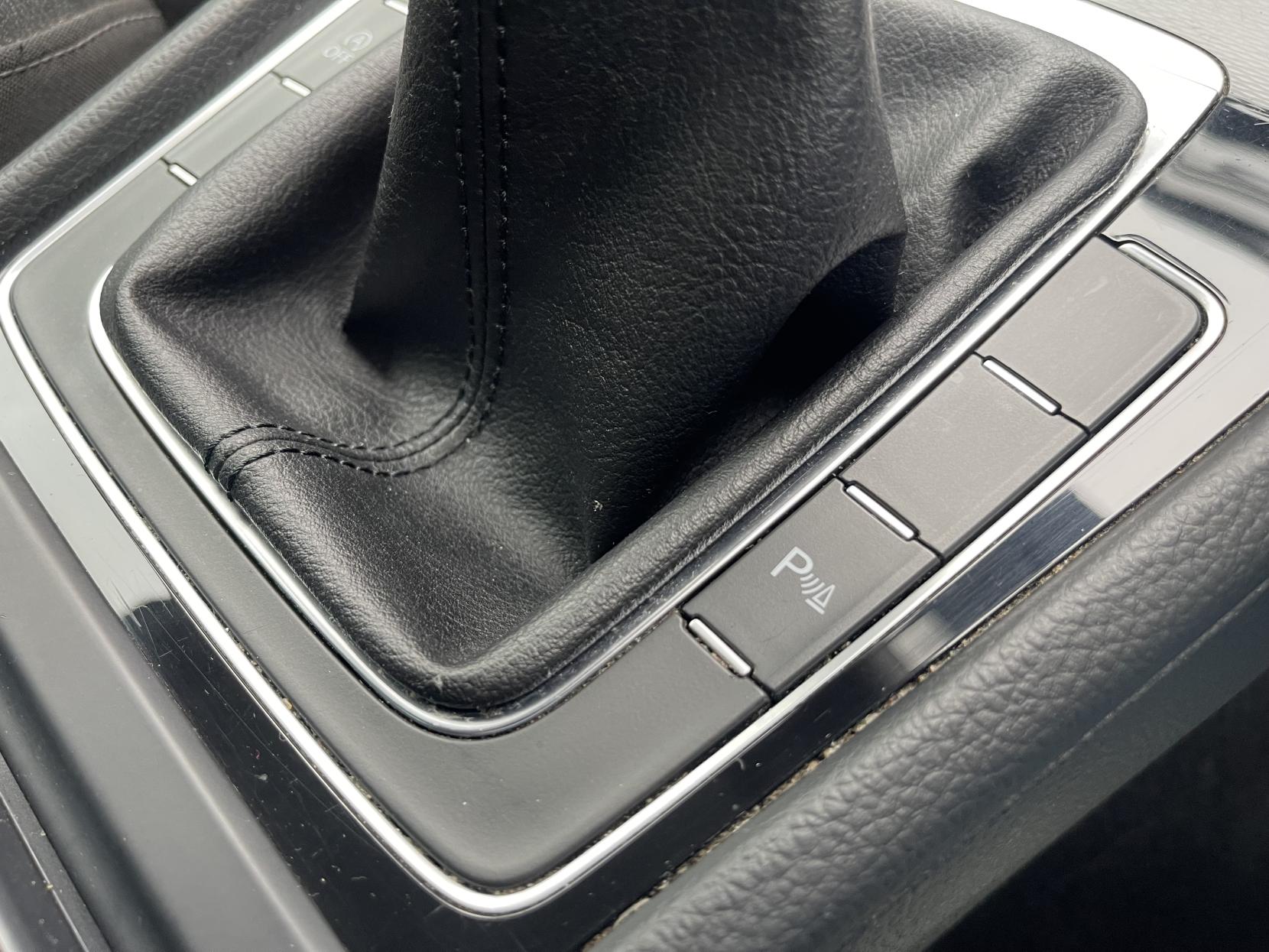 Volkswagen Golf 1.4 TSI BlueMotion Tech ACT GT Hatchback 5dr Petrol Manual Euro 6 (s/s) (140 ps)