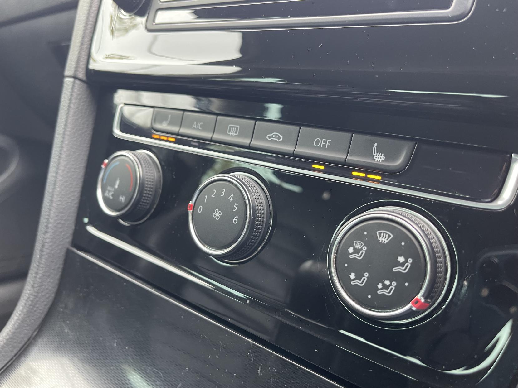 Volkswagen Golf 1.4 TSI BlueMotion Tech ACT GT Hatchback 5dr Petrol Manual Euro 6 (s/s) (140 ps)