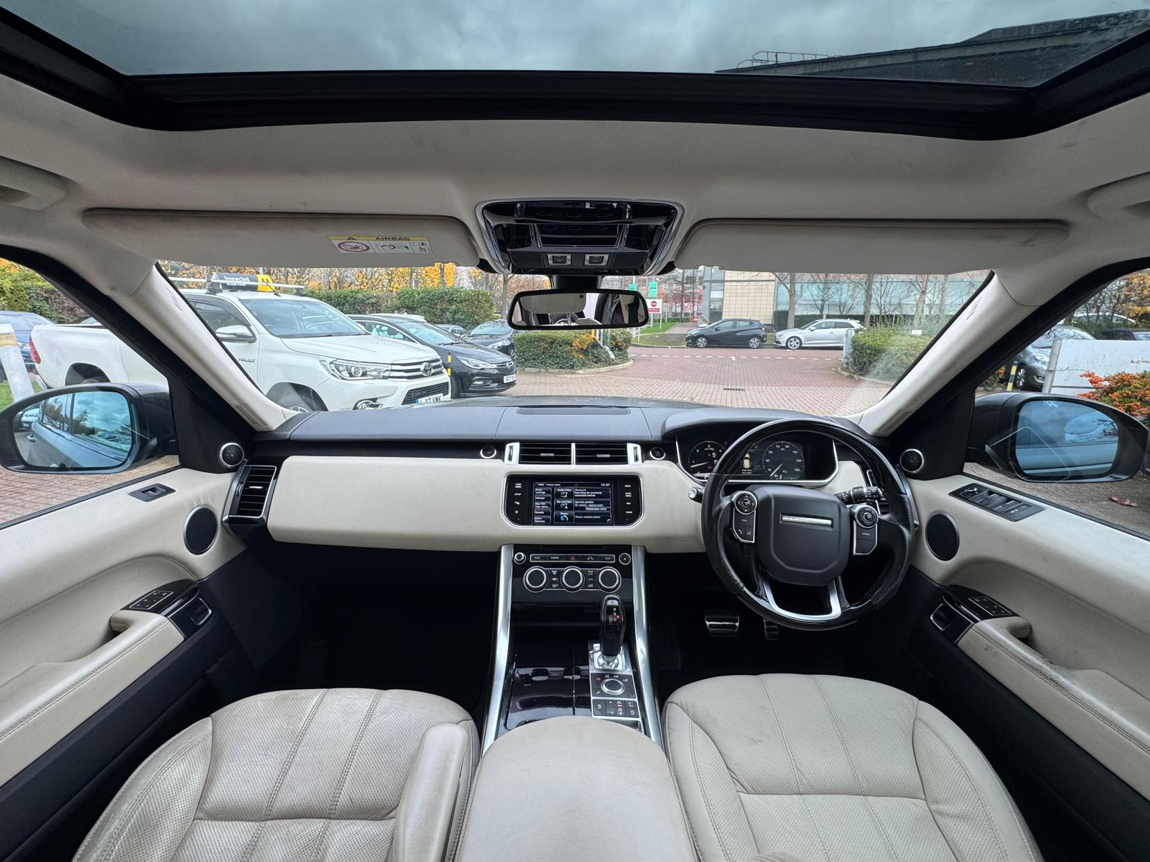 Land Rover Range Rover Sport 3.0 SD V6 HSE SUV 5dr Diesel Auto 4WD Euro 5 (s/s) (292 ps)