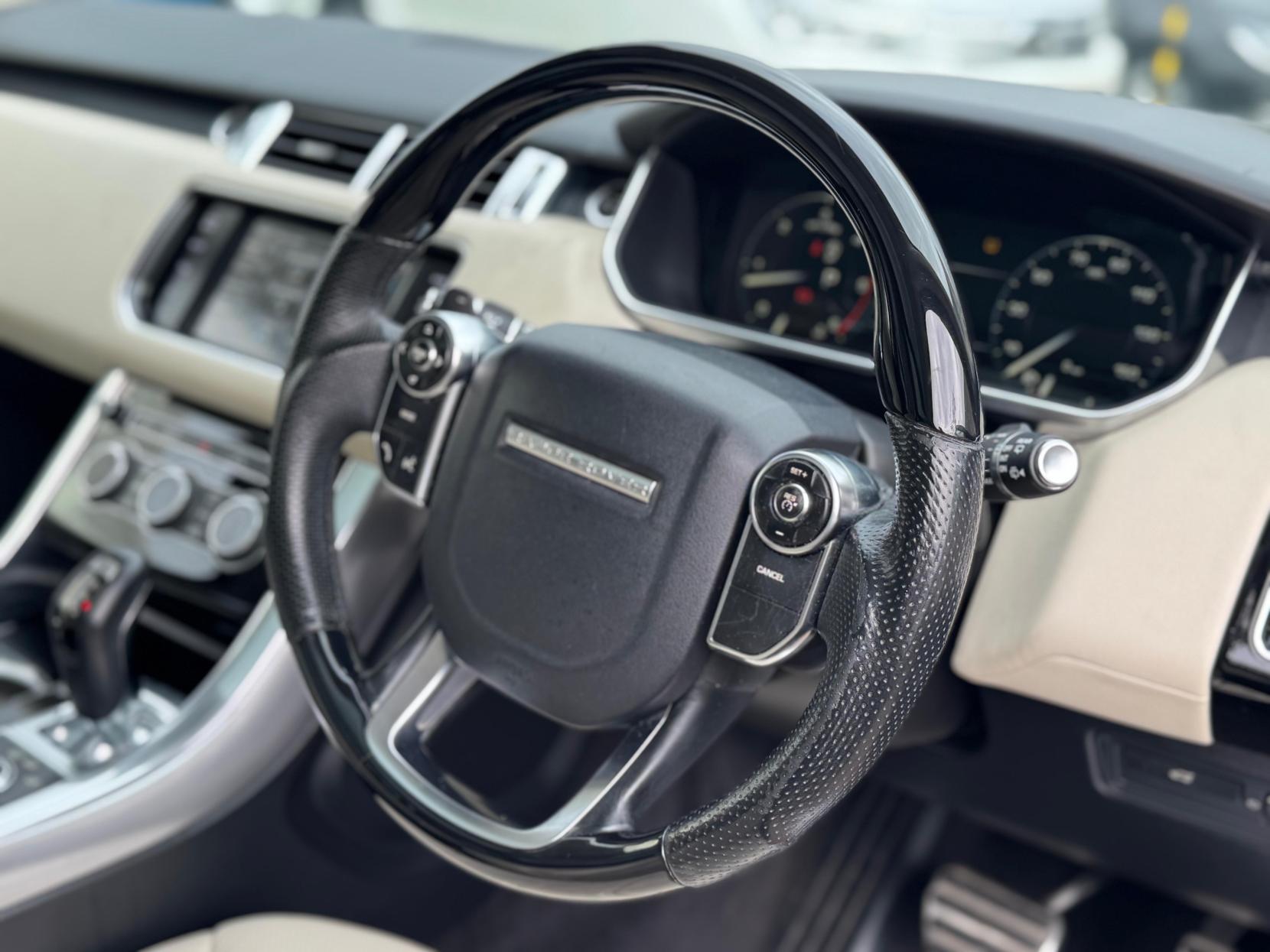 Land Rover Range Rover Sport 3.0 SD V6 HSE SUV 5dr Diesel Auto 4WD Euro 5 (s/s) (292 ps)