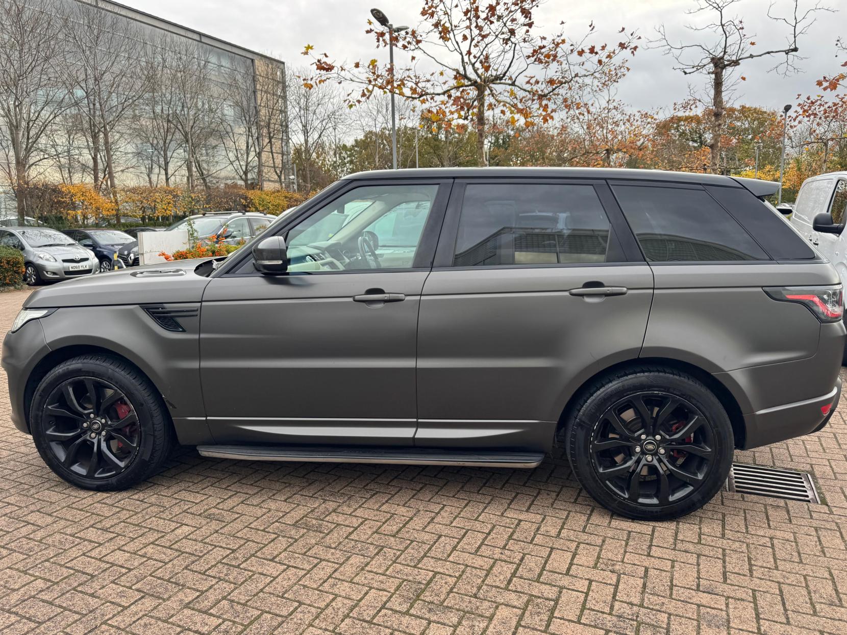Land Rover Range Rover Sport 3.0 SD V6 HSE SUV 5dr Diesel Auto 4WD Euro 5 (s/s) (292 ps)