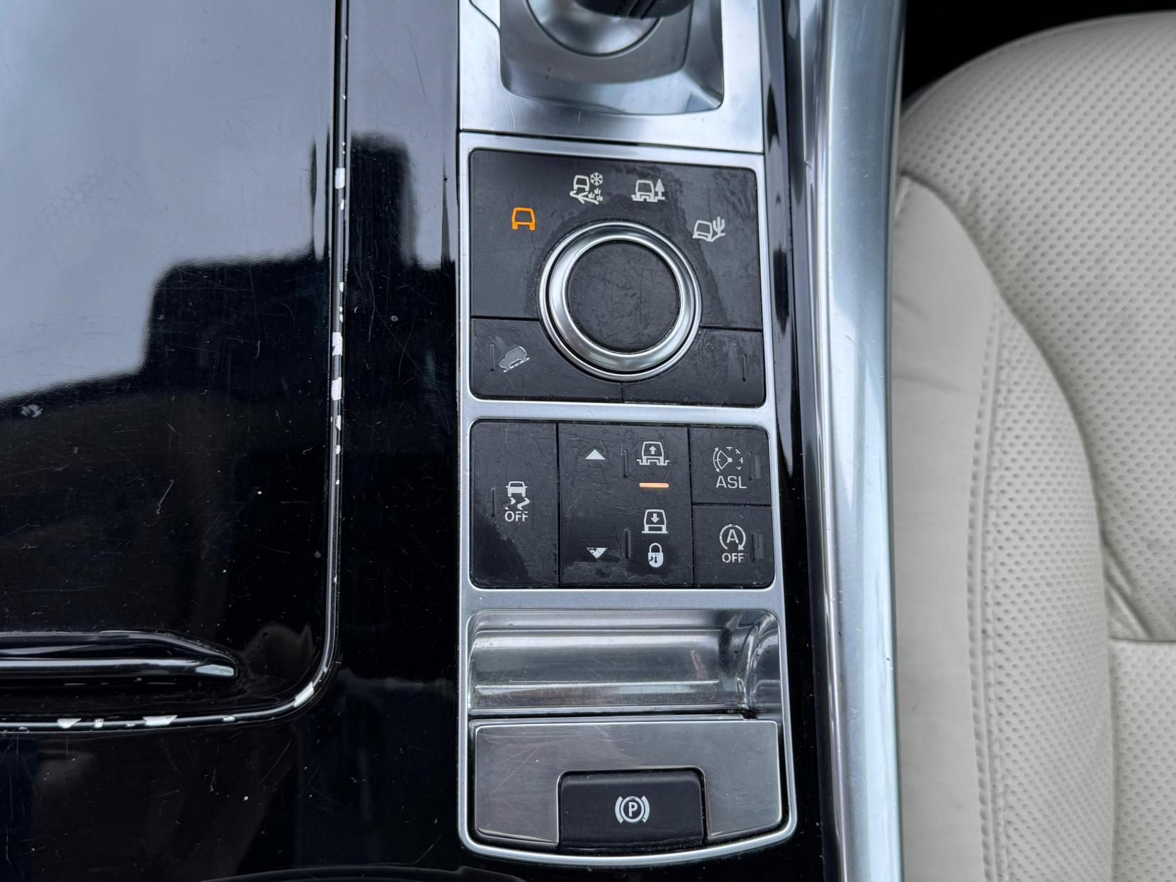 Land Rover Range Rover Sport 3.0 SD V6 HSE SUV 5dr Diesel Auto 4WD Euro 5 (s/s) (292 ps)