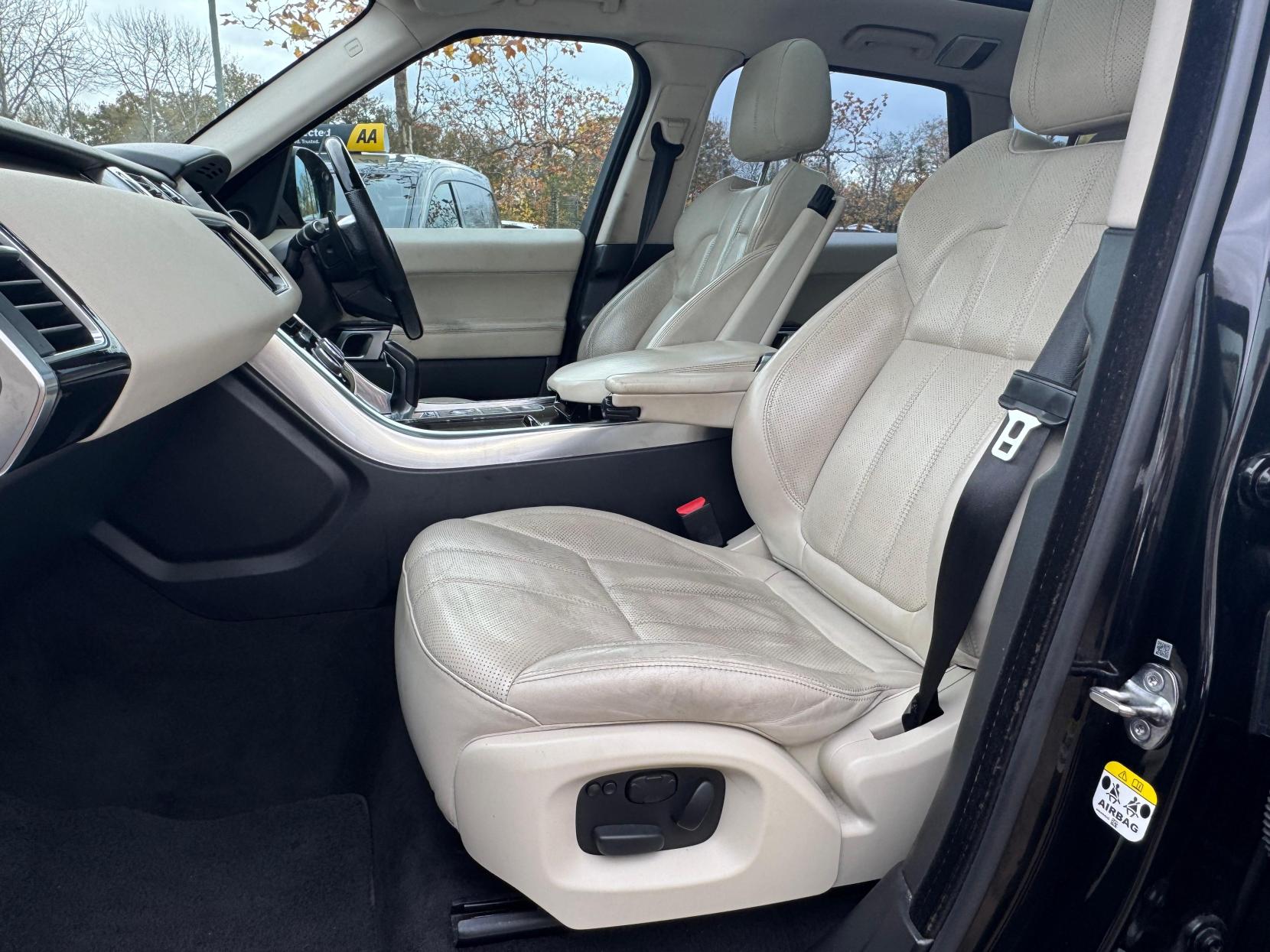 Land Rover Range Rover Sport 3.0 SD V6 HSE SUV 5dr Diesel Auto 4WD Euro 5 (s/s) (292 ps)