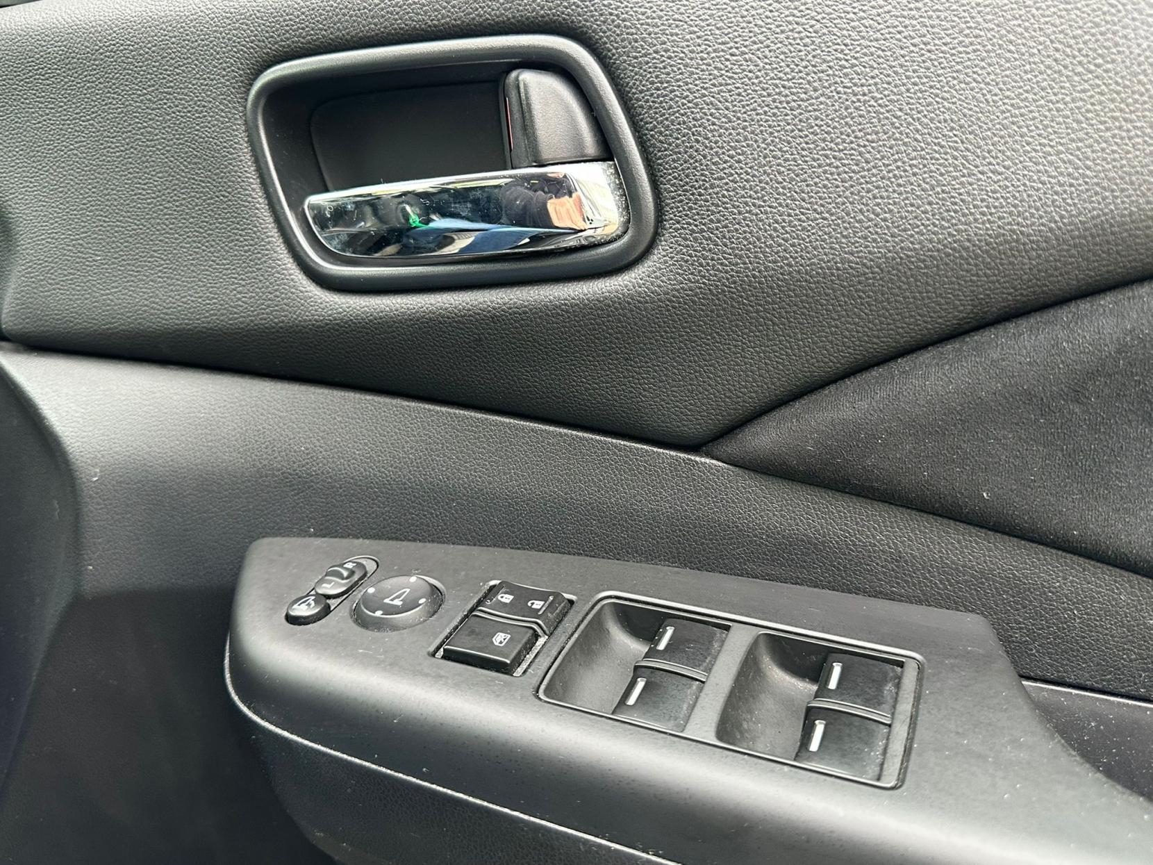 Honda CR-V 2.0 i-VTEC Black Edition SUV 5dr Petrol Auto 4WD Euro 5 (155 ps)