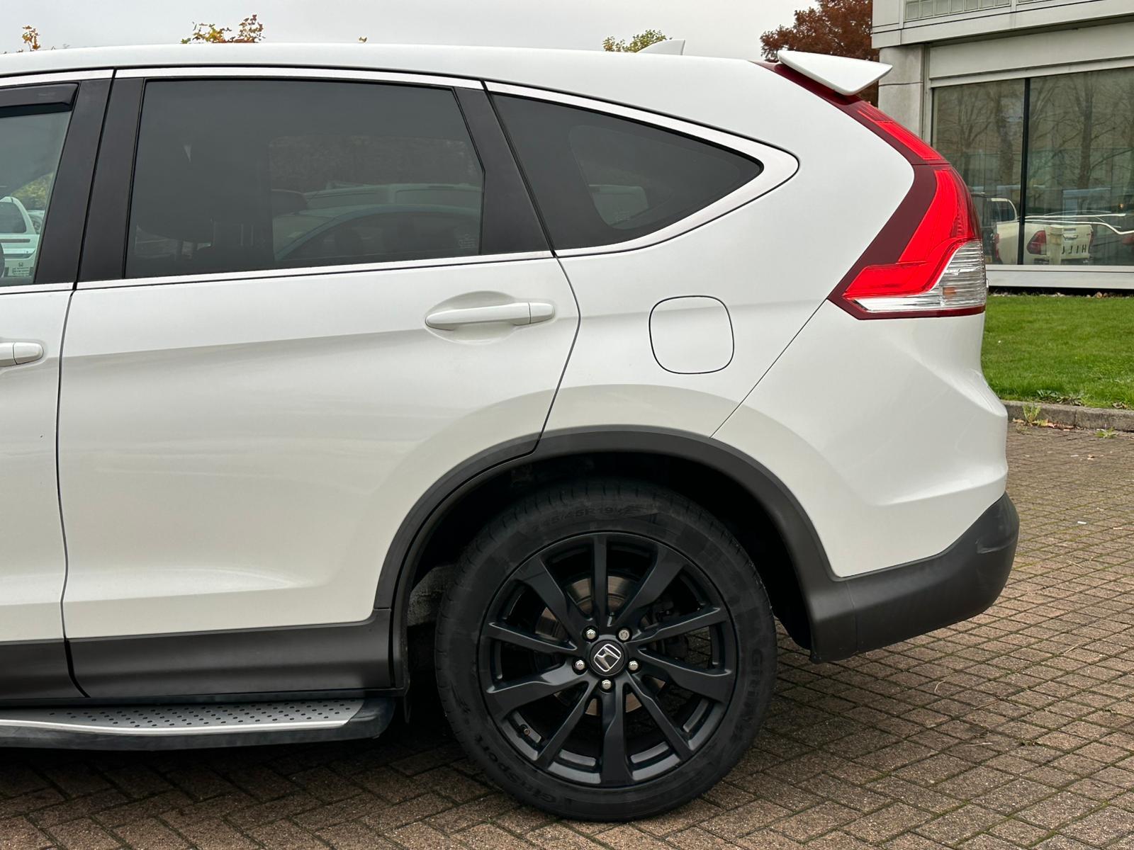 Honda CR-V 2.0 i-VTEC Black Edition SUV 5dr Petrol Auto 4WD Euro 5 (155 ps)