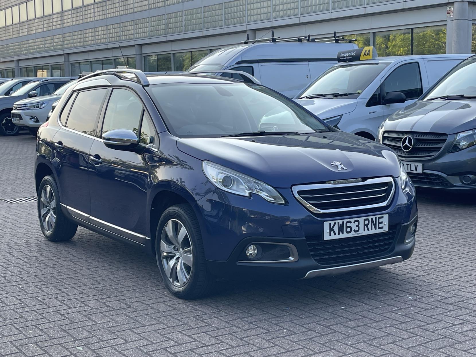 Peugeot 2008 1.6 e-HDi Allure SUV 5dr Diesel EGC Euro 5 (s/s) (92 ps)