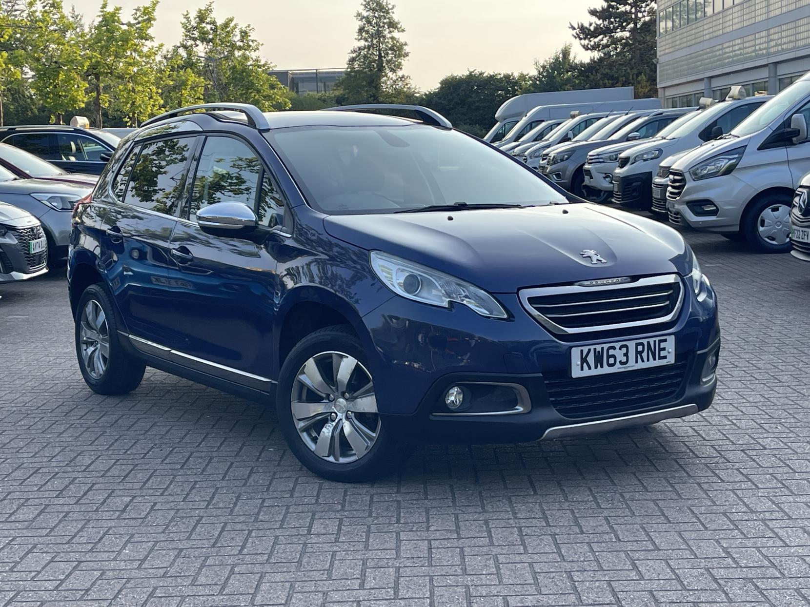 Peugeot 2008 1.6 e-HDi Allure SUV 5dr Diesel EGC Euro 5 (s/s) (92 ps)