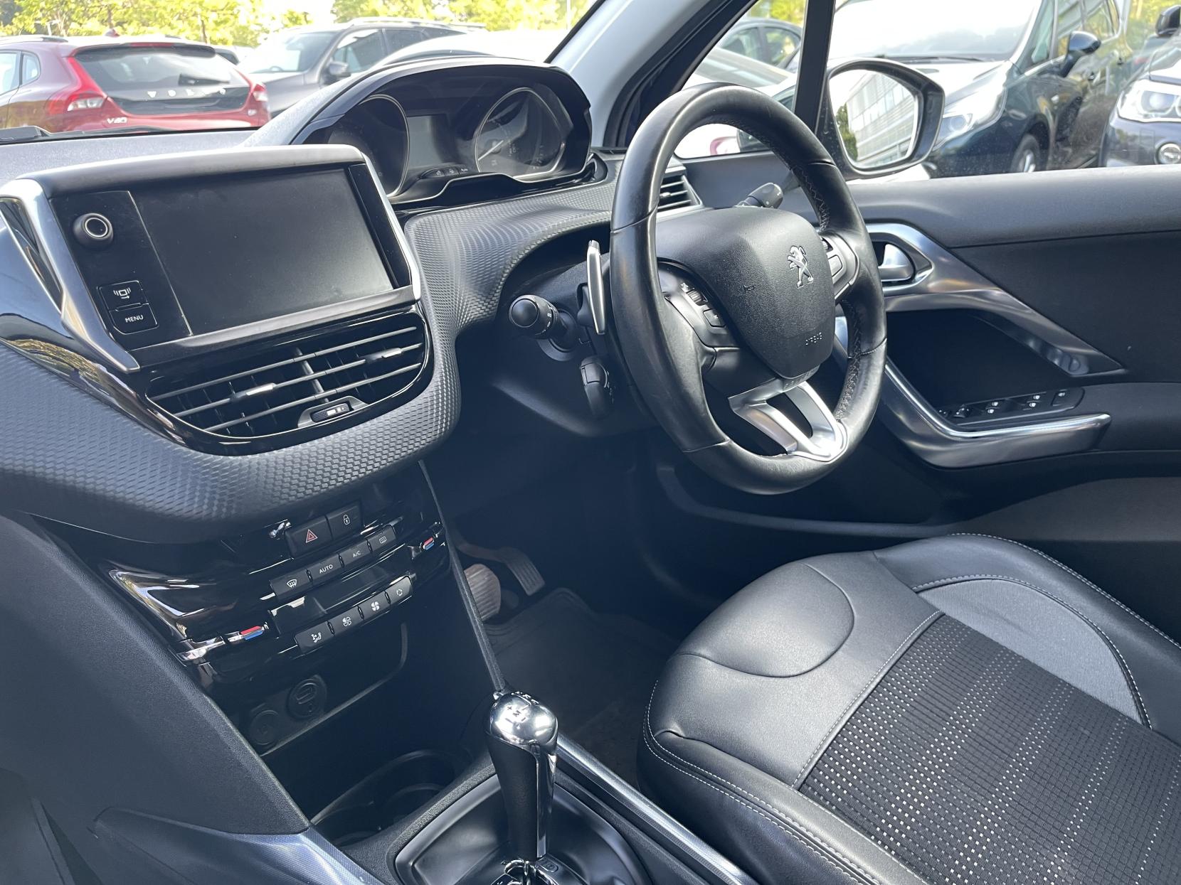Peugeot 2008 1.6 e-HDi Allure SUV 5dr Diesel EGC Euro 5 (s/s) (92 ps)