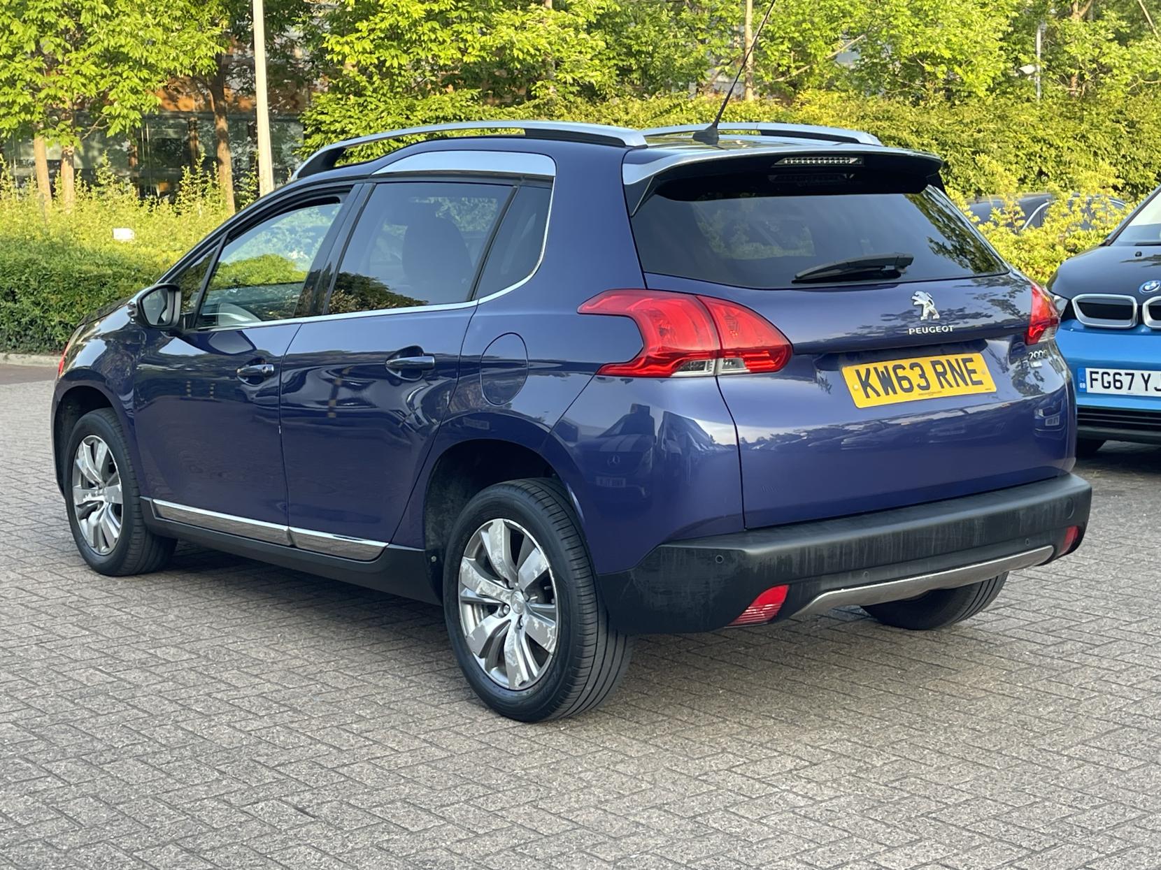Peugeot 2008 1.6 e-HDi Allure SUV 5dr Diesel EGC Euro 5 (s/s) (92 ps)