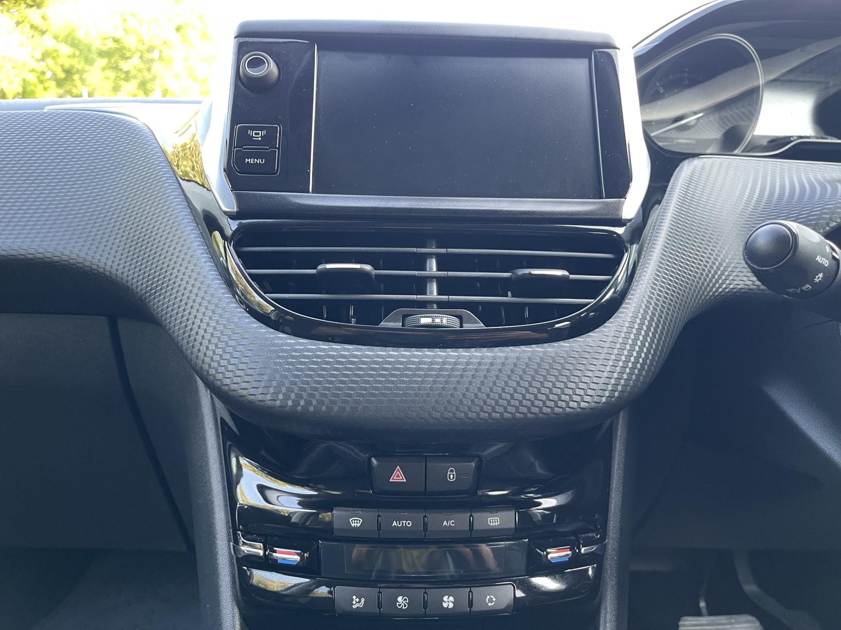 Peugeot 2008 1.6 e-HDi Allure SUV 5dr Diesel EGC Euro 5 (s/s) (92 ps)