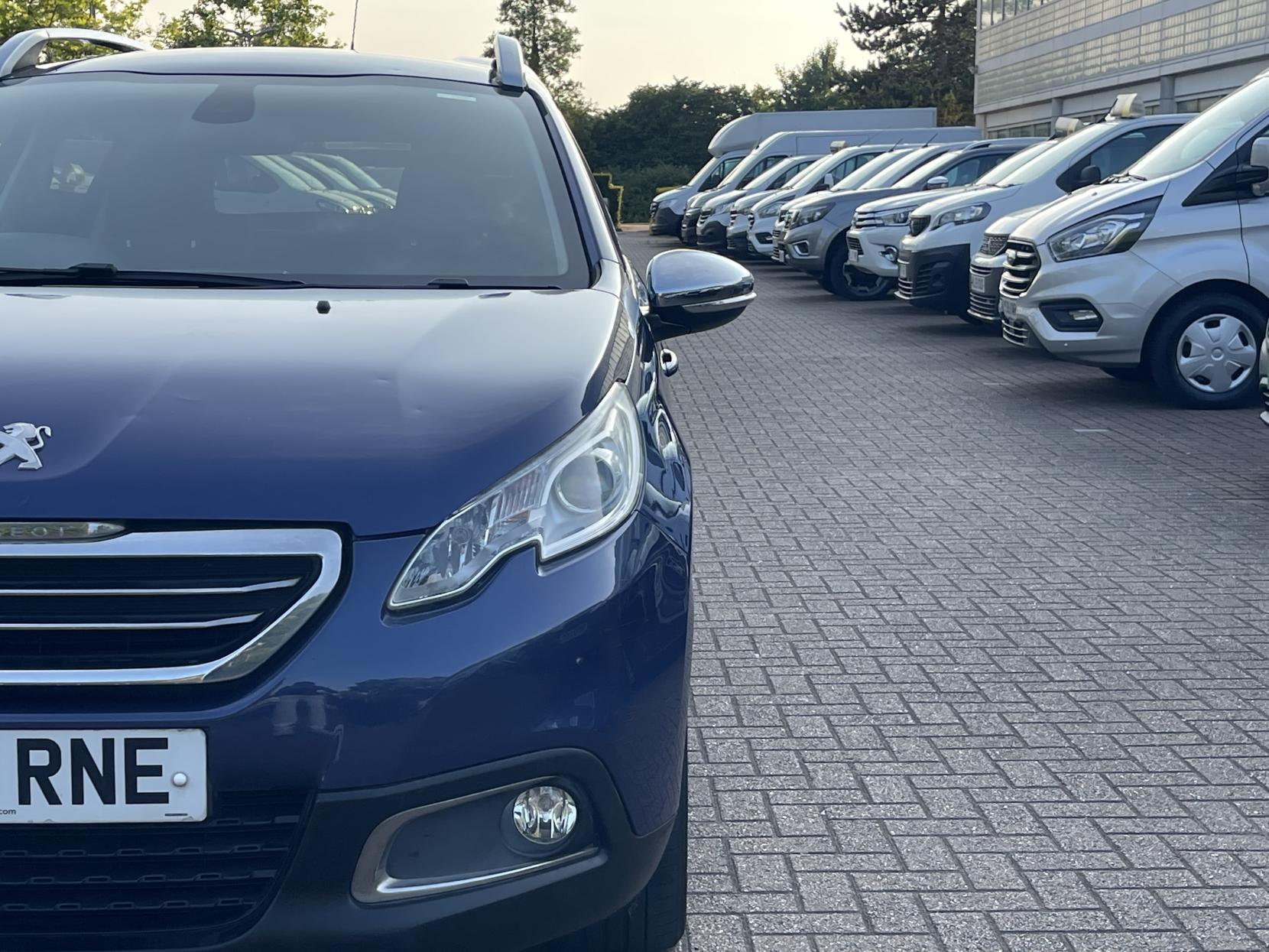 Peugeot 2008 1.6 e-HDi Allure SUV 5dr Diesel EGC Euro 5 (s/s) (92 ps)
