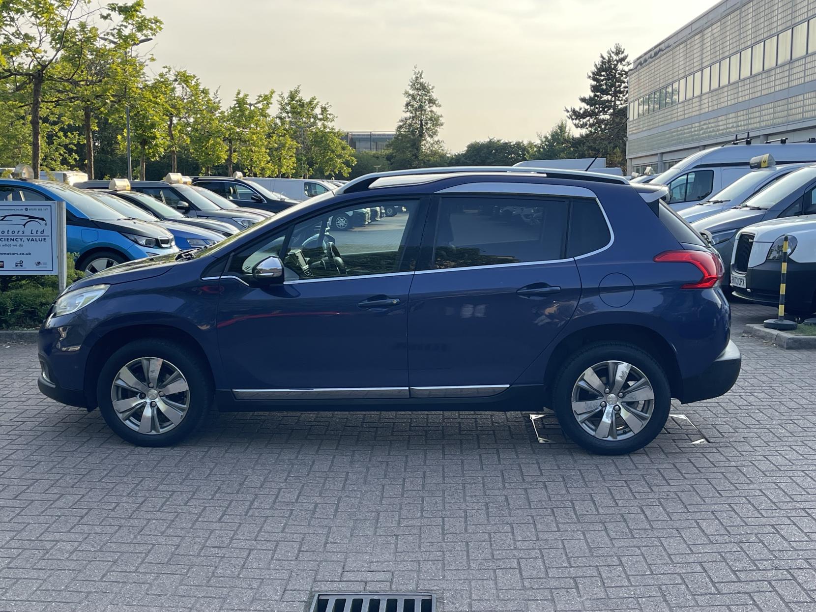 Peugeot 2008 1.6 e-HDi Allure SUV 5dr Diesel EGC Euro 5 (s/s) (92 ps)