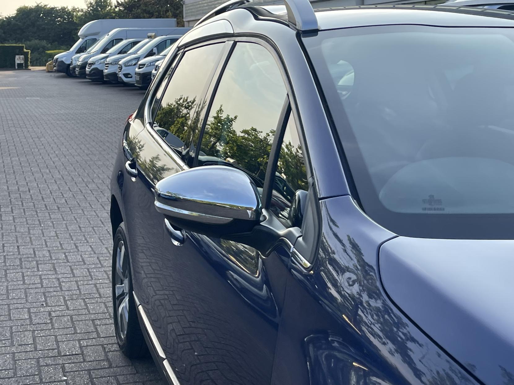 Peugeot 2008 1.6 e-HDi Allure SUV 5dr Diesel EGC Euro 5 (s/s) (92 ps)