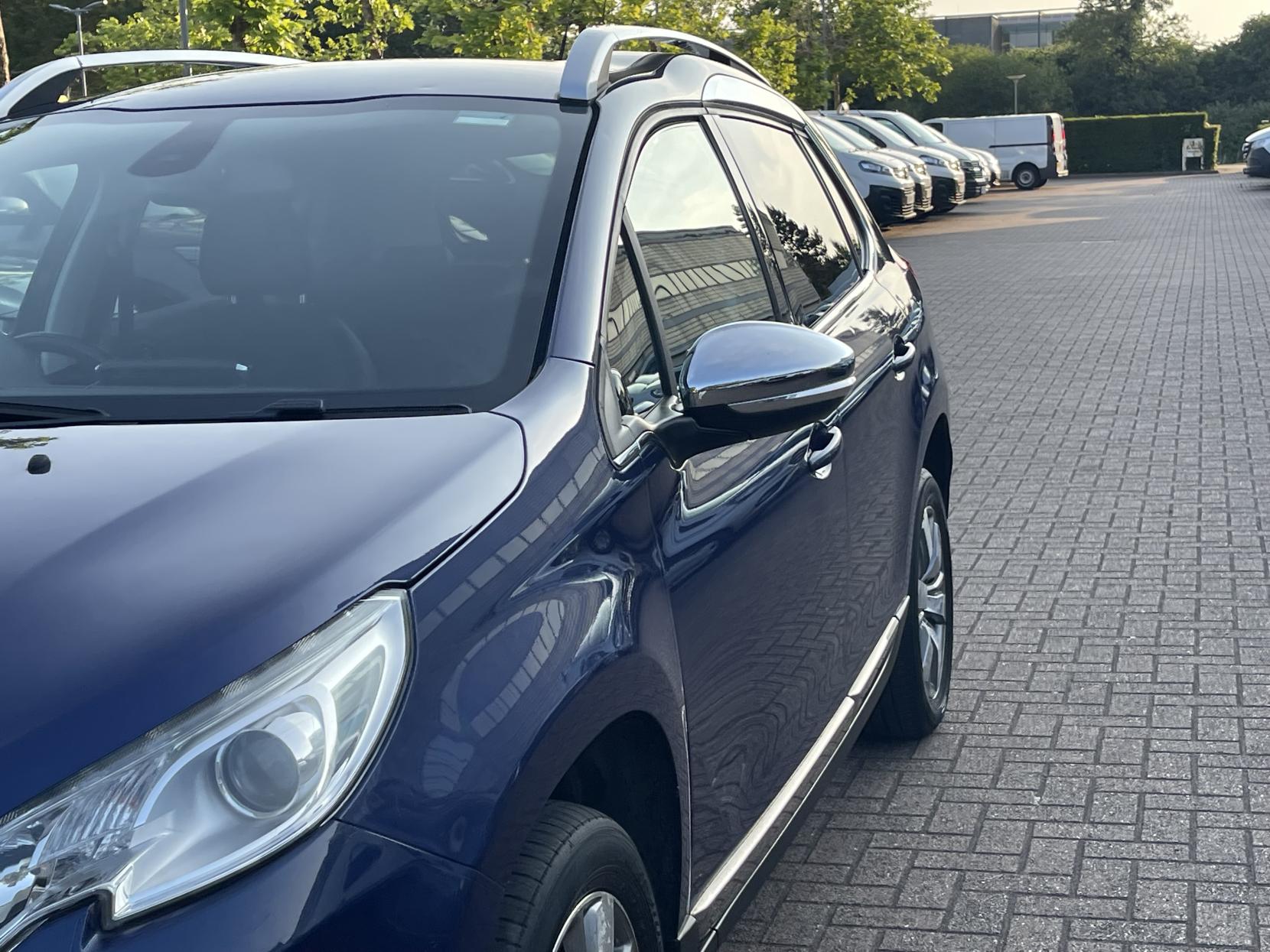 Peugeot 2008 1.6 e-HDi Allure SUV 5dr Diesel EGC Euro 5 (s/s) (92 ps)