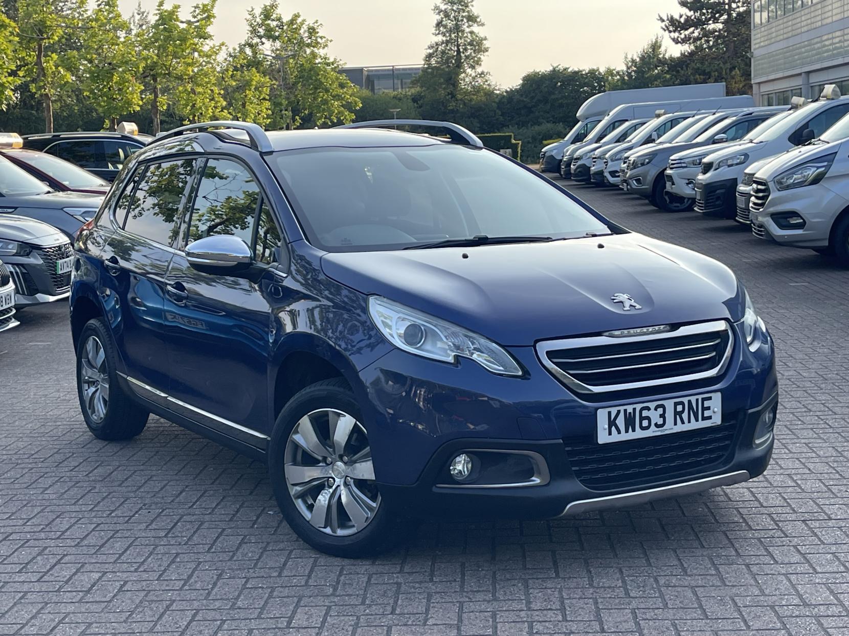 Peugeot 2008 1.6 e-HDi Allure SUV 5dr Diesel EGC Euro 5 (s/s) (92 ps)