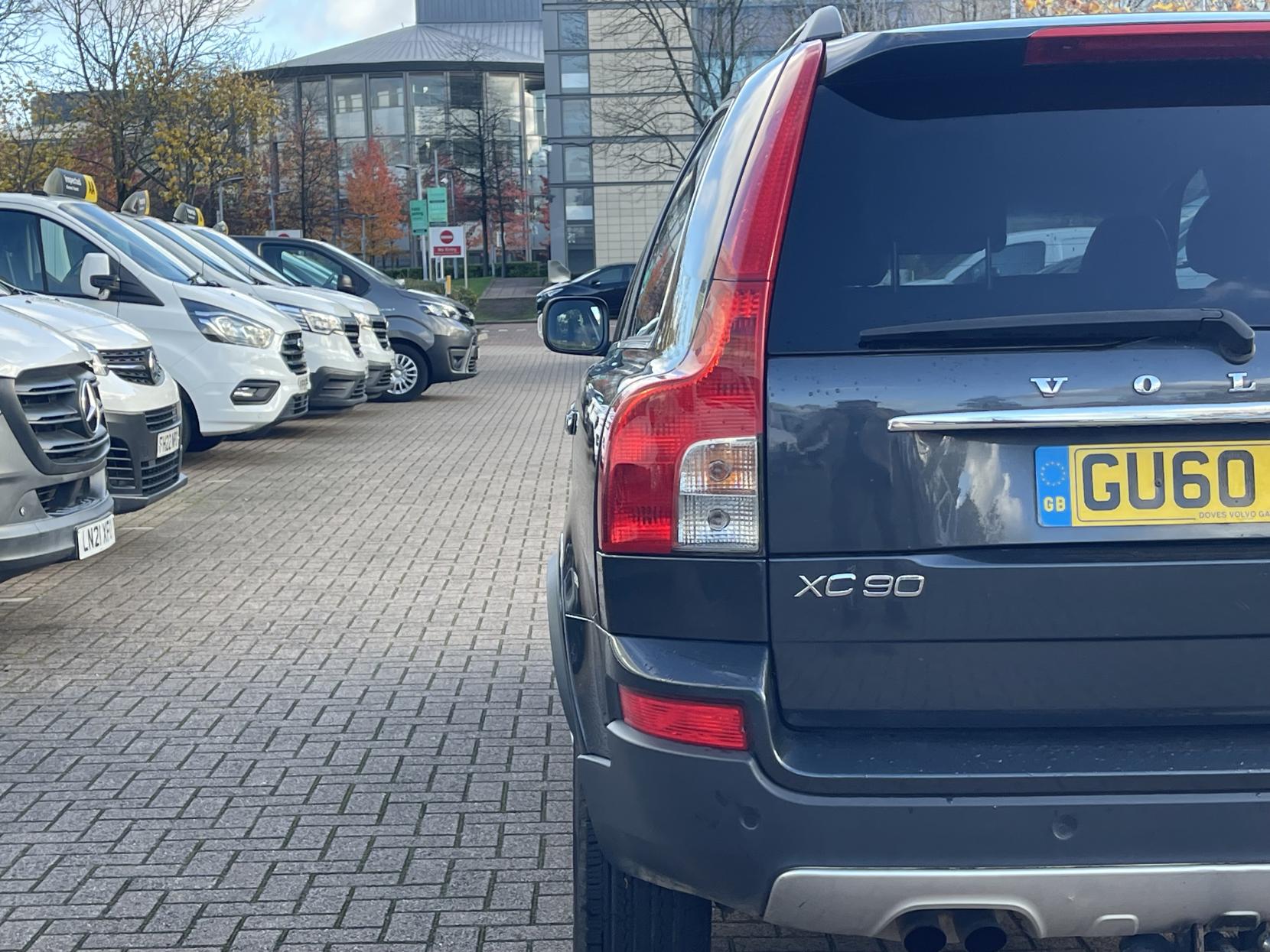 Volvo XC90 2.4 D5 Active SUV 5dr Diesel Geartronic AWD (224 g/km, 182 bhp)