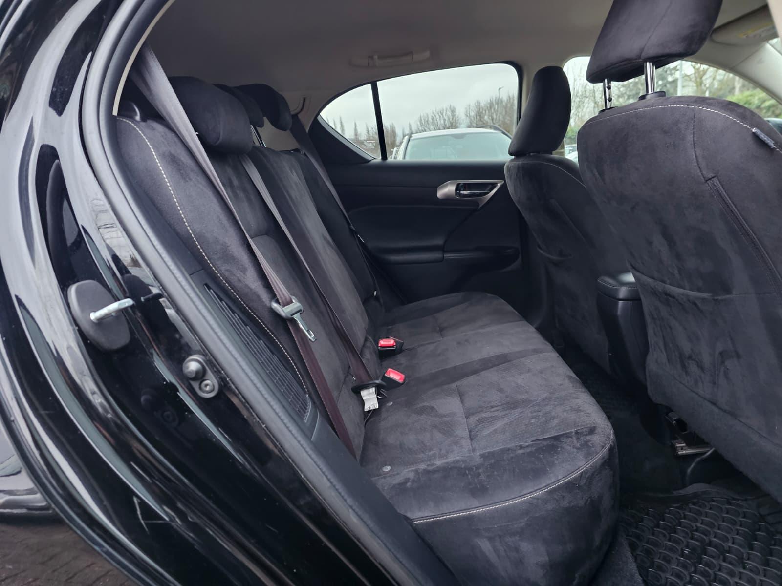 Lexus CT 1.8 200h Advance Hatchback 5dr Petrol Hybrid CVT Euro 6 (s/s) (136 ps)