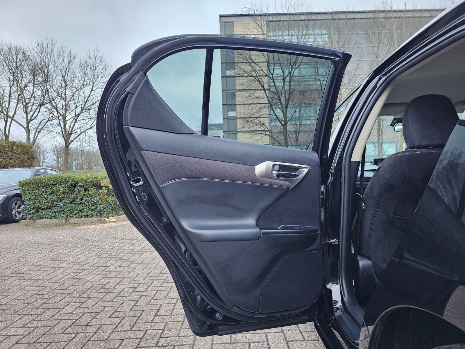 Lexus CT 1.8 200h Advance Hatchback 5dr Petrol Hybrid CVT Euro 6 (s/s) (136 ps)