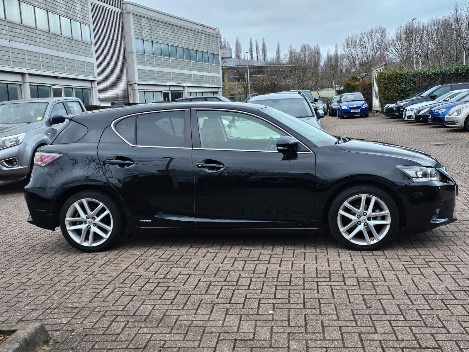Lexus CT 1.8 200h Advance Hatchback 5dr Petrol Hybrid CVT Euro 6 (s/s) (136 ps)