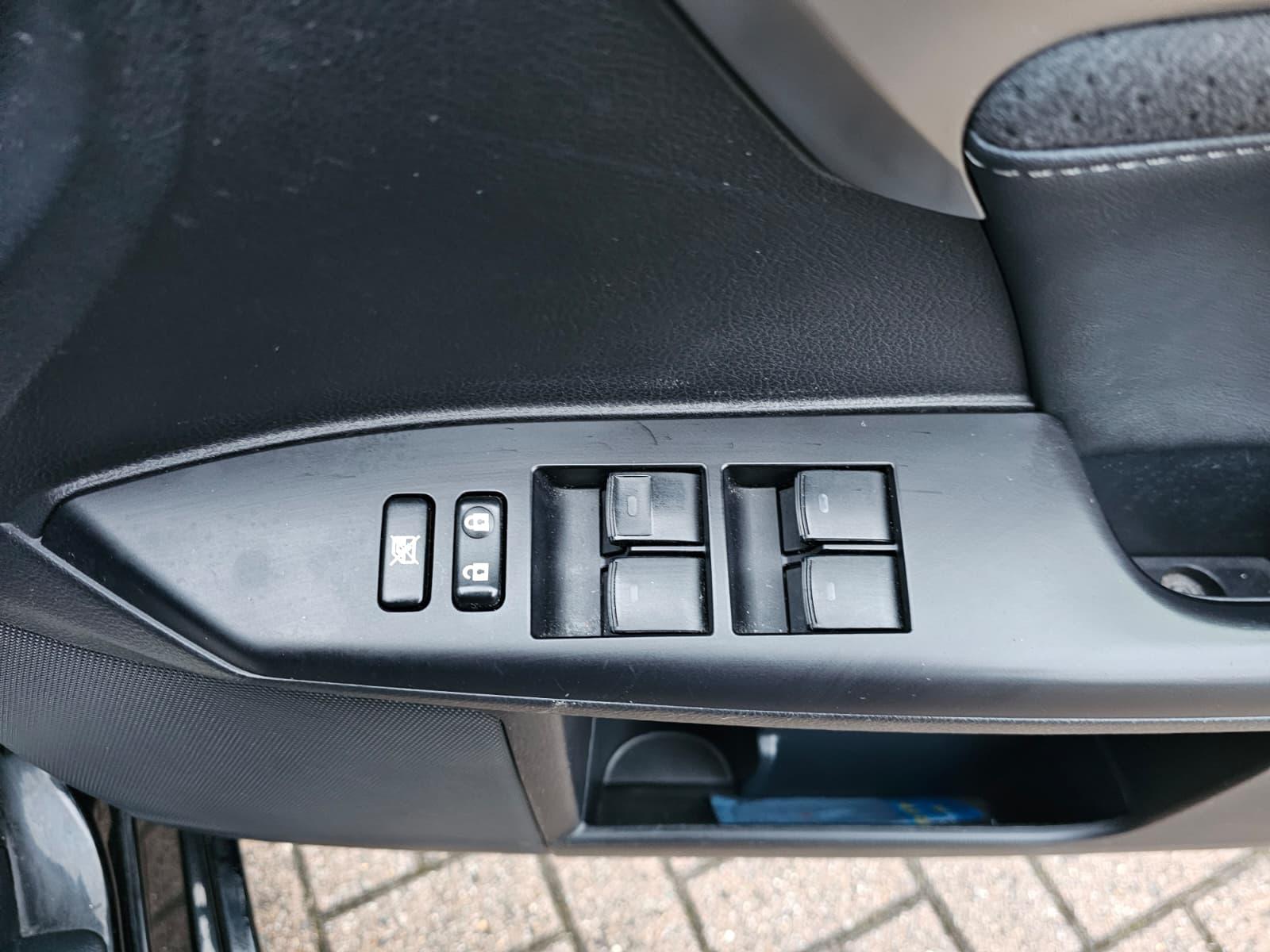 Lexus CT 1.8 200h Advance Hatchback 5dr Petrol Hybrid CVT Euro 6 (s/s) (136 ps)