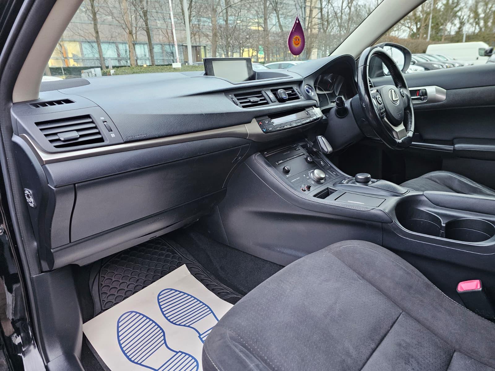 Lexus CT 1.8 200h Advance Hatchback 5dr Petrol Hybrid CVT Euro 6 (s/s) (136 ps)