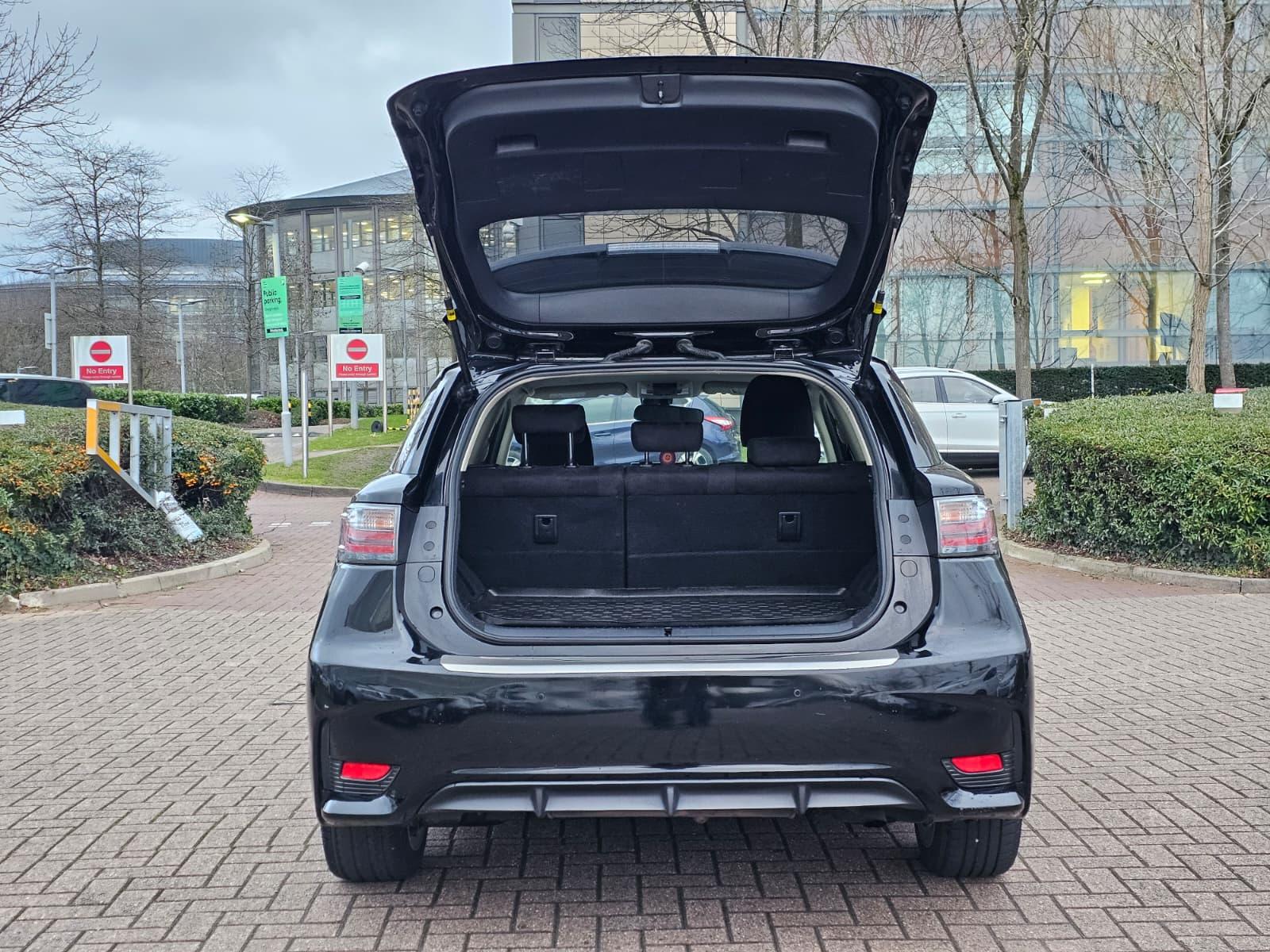 Lexus CT 1.8 200h Advance Hatchback 5dr Petrol Hybrid CVT Euro 6 (s/s) (136 ps)