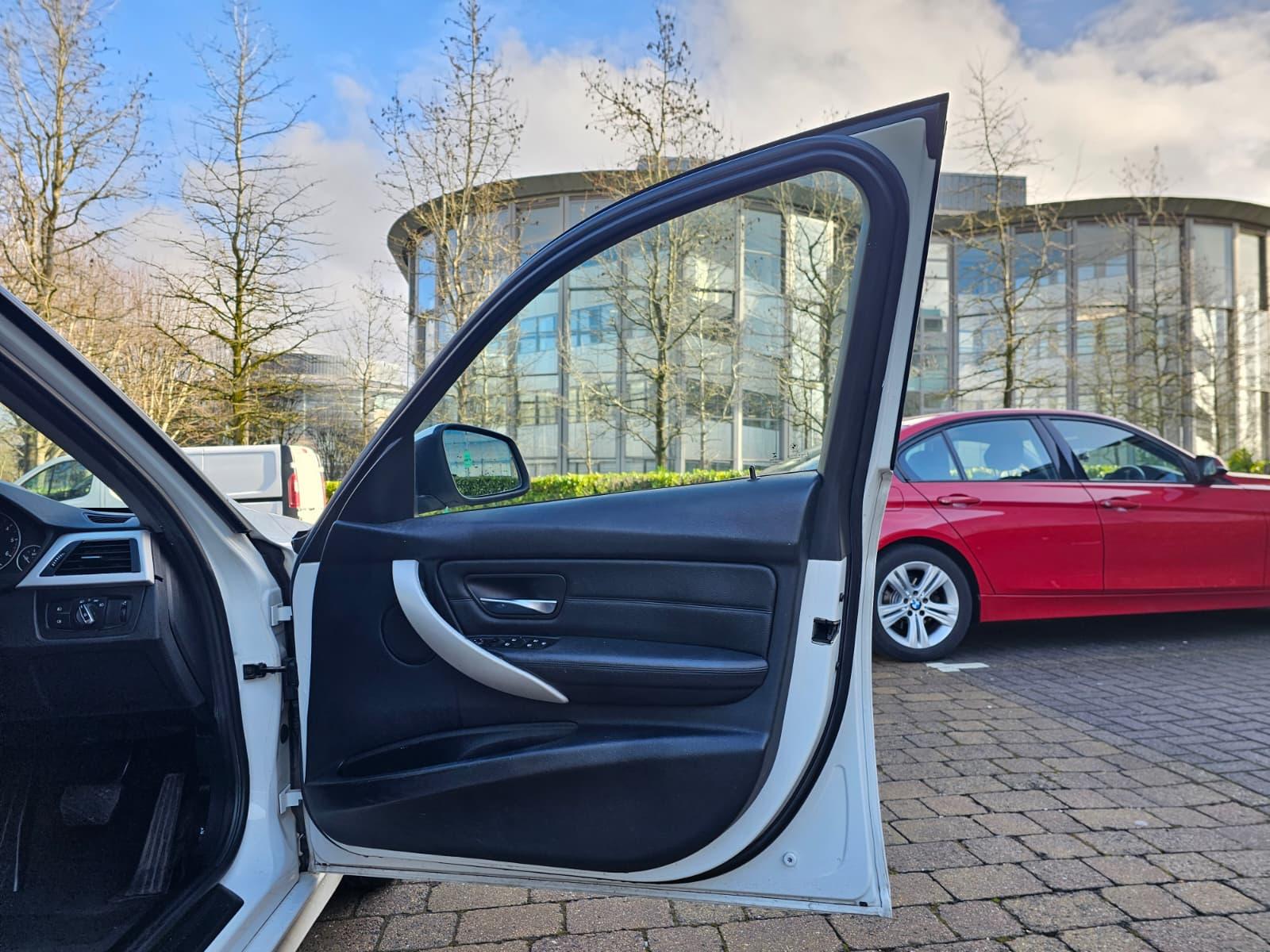 BMW 3 Series 2.0 320d ED EfficientDynamics Business Saloon 4dr Diesel Auto Euro 5 (s/s) (163 ps)