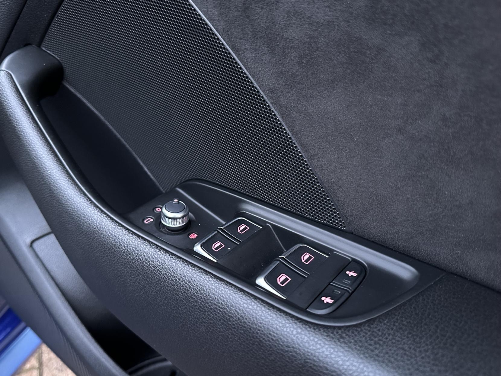 Audi RS3 2.5 TFSI Sportback 5dr Petrol S Tronic quattro Euro 6 (s/s) (Nav) (367 ps)