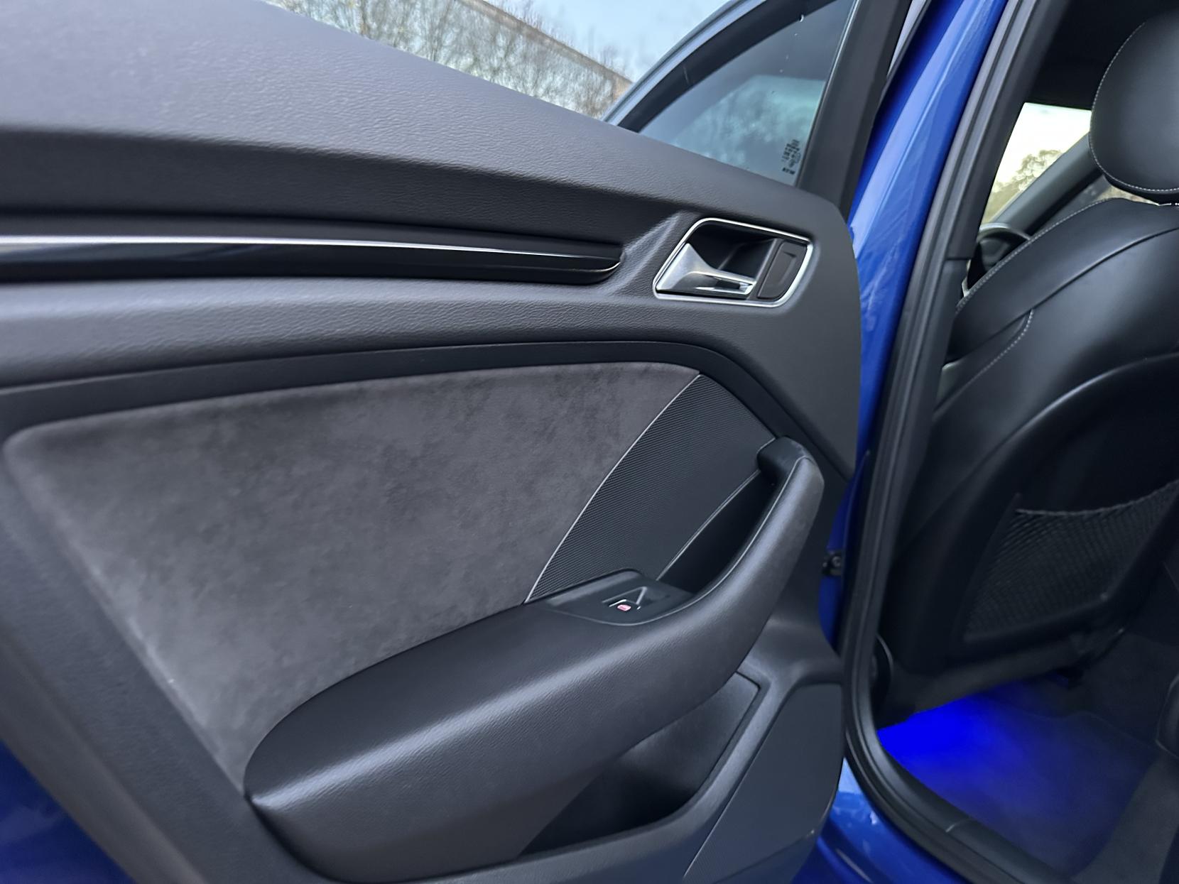 Audi RS3 2.5 TFSI Sportback 5dr Petrol S Tronic quattro Euro 6 (s/s) (Nav) (367 ps)