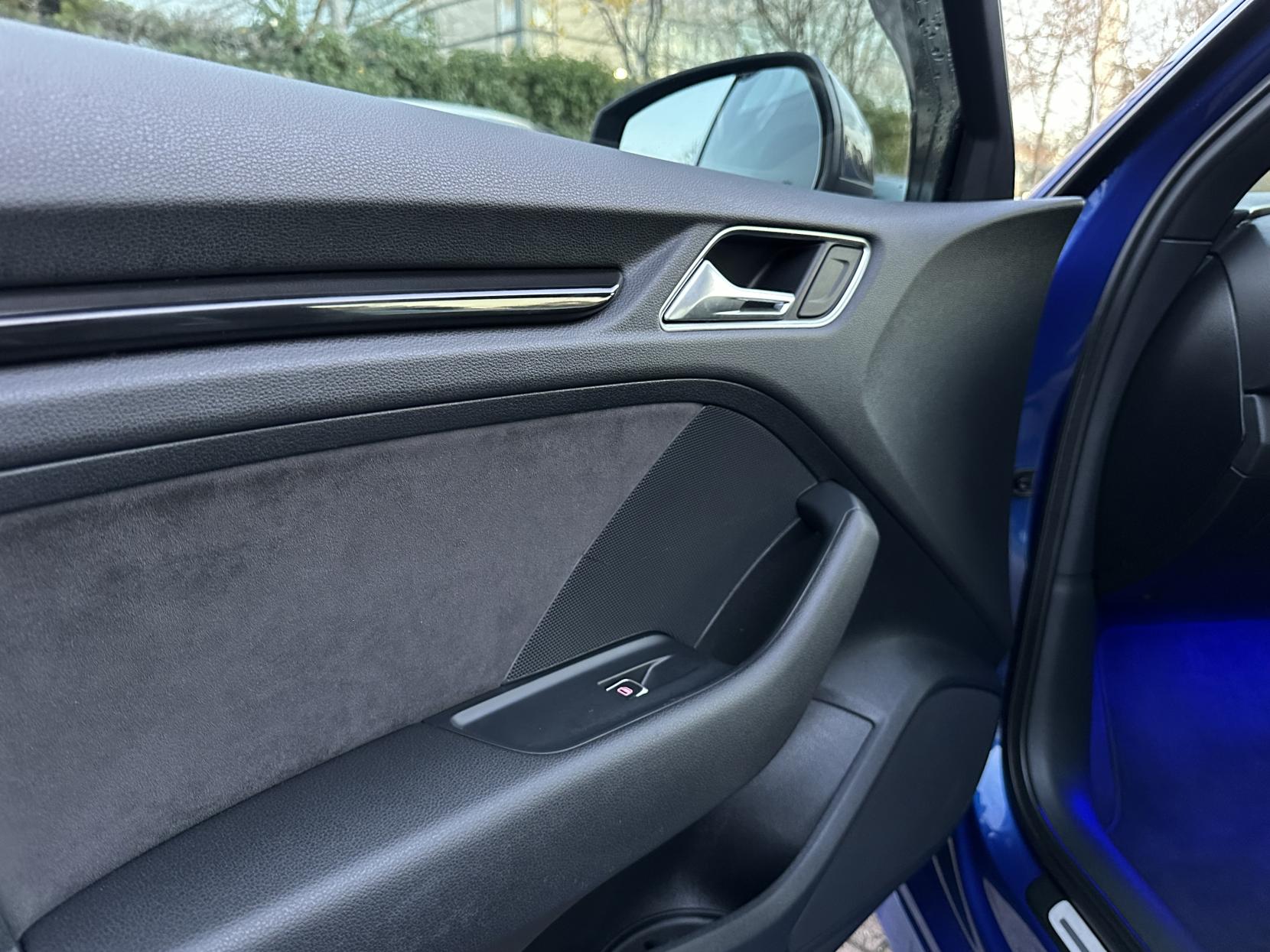 Audi RS3 2.5 TFSI Sportback 5dr Petrol S Tronic quattro Euro 6 (s/s) (Nav) (367 ps)