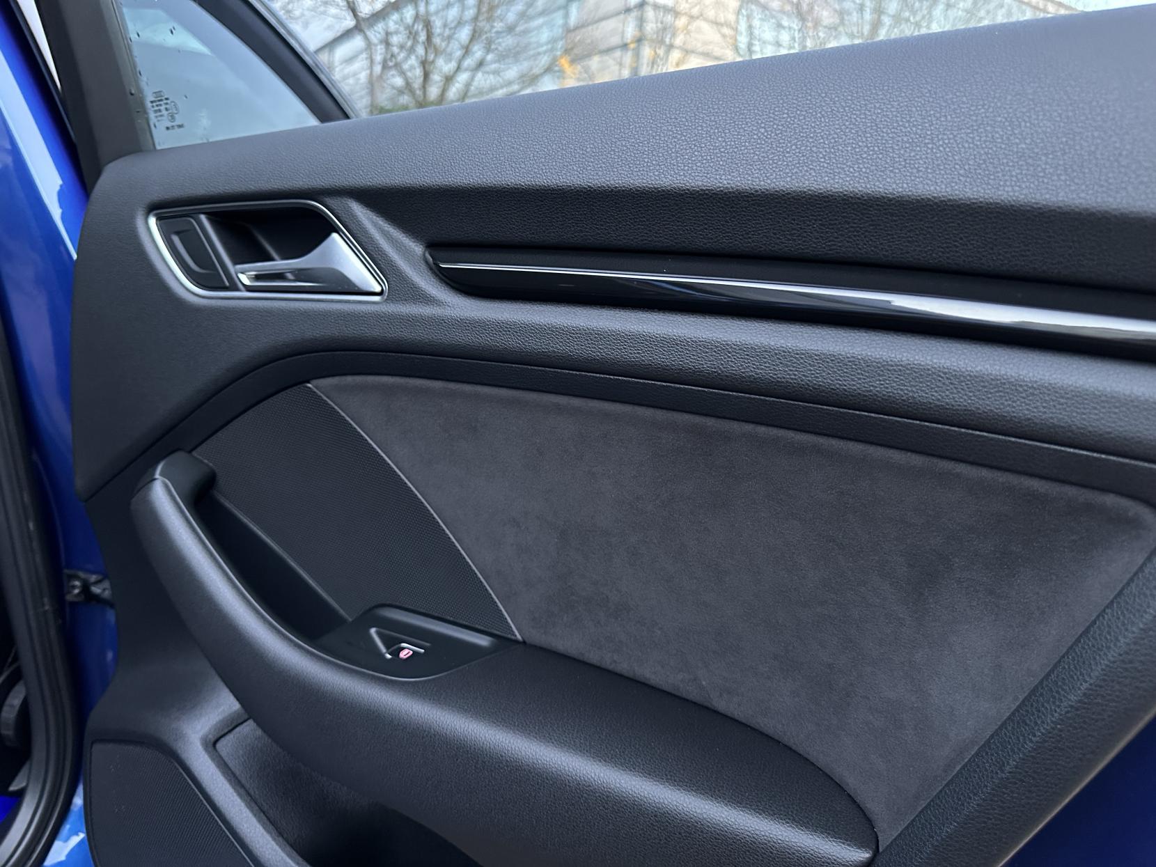 Audi RS3 2.5 TFSI Sportback 5dr Petrol S Tronic quattro Euro 6 (s/s) (Nav) (367 ps)