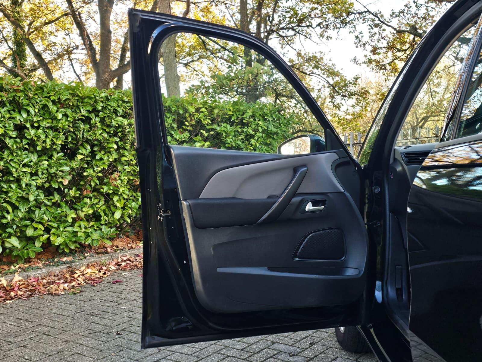 Citroen Grand C4 Picasso 1.6 BlueHDi Touch Edition MPV 5dr Diesel EAT6 Euro 6 (s/s) (120 ps)