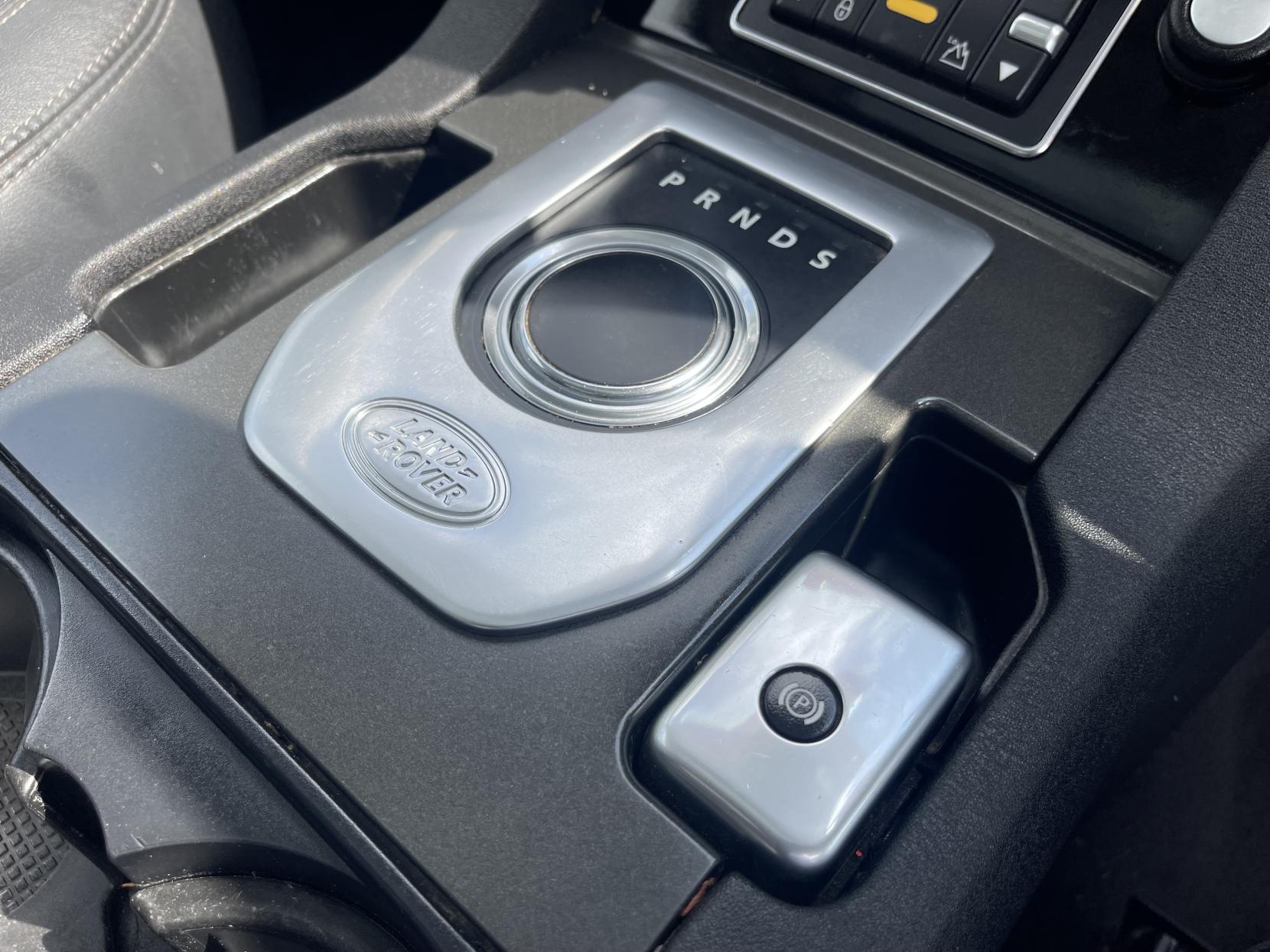 Land Rover Discovery 4 3.0 SD V6 HSE SUV 5dr Diesel Auto 4WD Euro 5 (255 bhp)