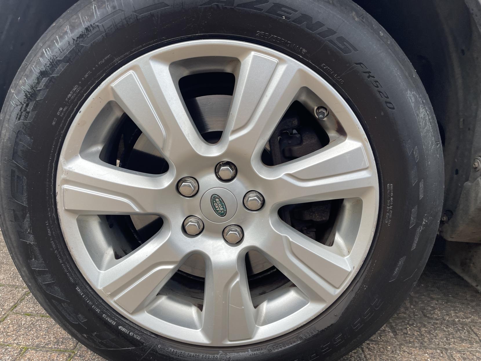 Land Rover Discovery 4 3.0 SD V6 HSE SUV 5dr Diesel Auto 4WD Euro 5 (255 bhp)