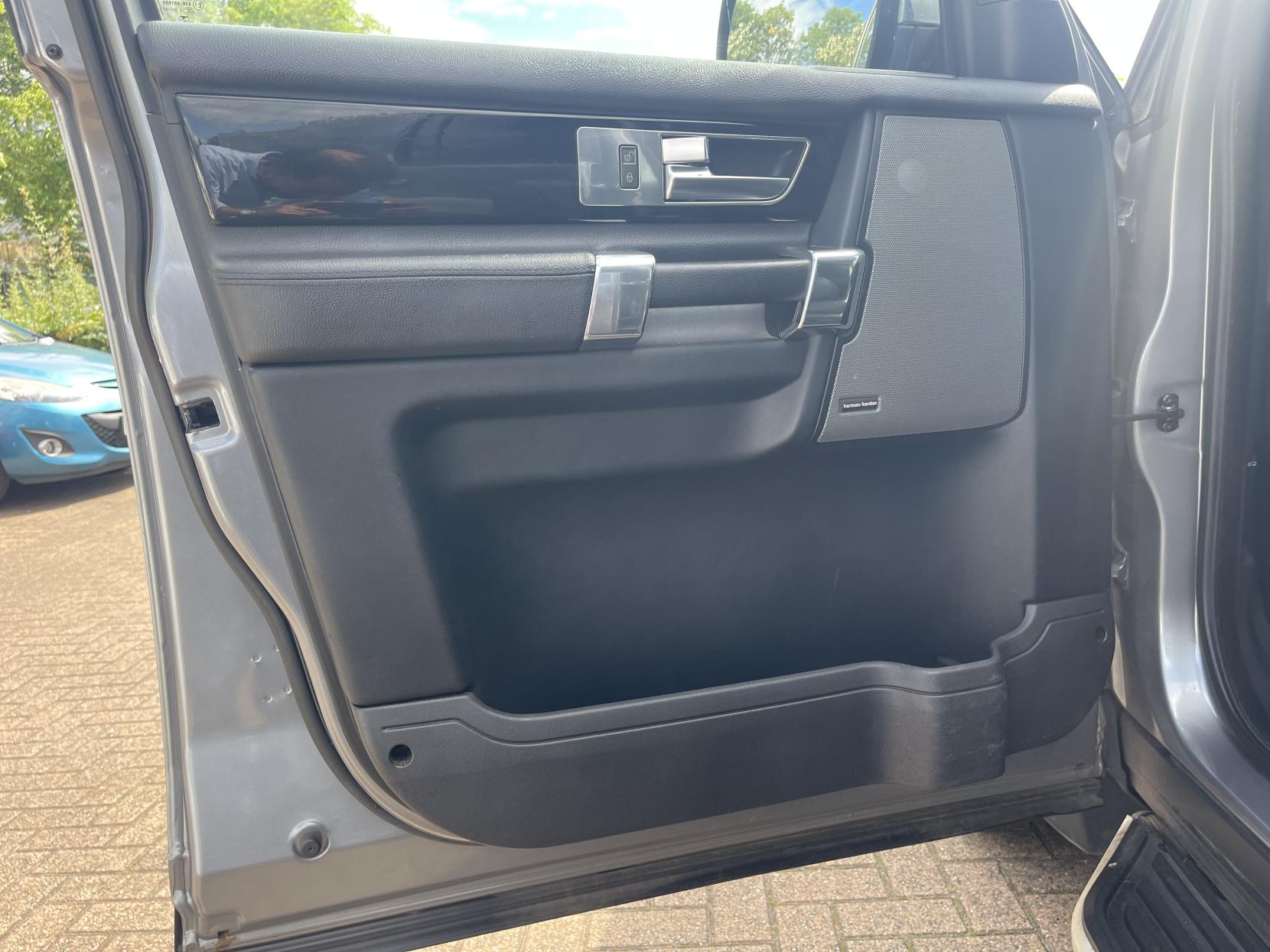 Land Rover Discovery 4 3.0 SD V6 HSE SUV 5dr Diesel Auto 4WD Euro 5 (255 bhp)