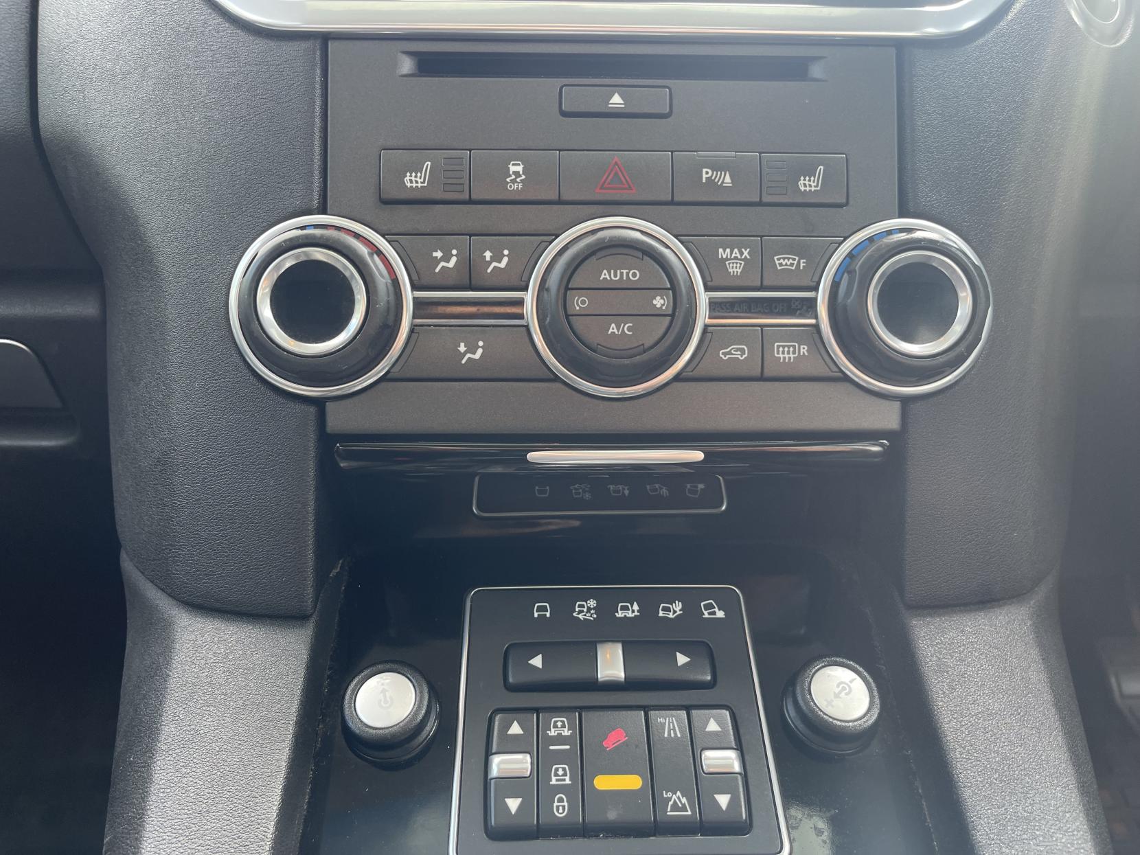 Land Rover Discovery 4 3.0 SD V6 HSE SUV 5dr Diesel Auto 4WD Euro 5 (255 bhp)