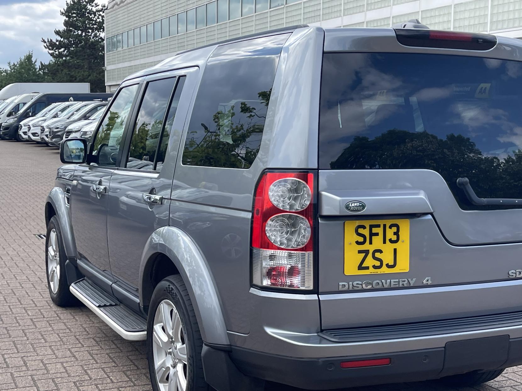 Land Rover Discovery 4 3.0 SD V6 HSE SUV 5dr Diesel Auto 4WD Euro 5 (255 bhp)