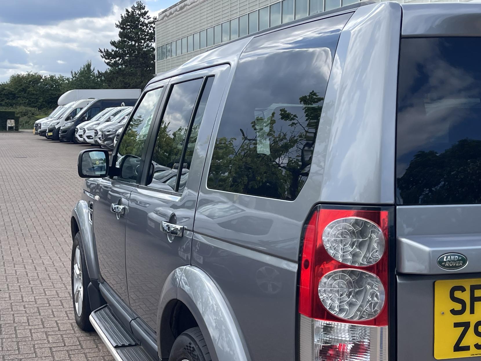 Land Rover Discovery 4 3.0 SD V6 HSE SUV 5dr Diesel Auto 4WD Euro 5 (255 bhp)