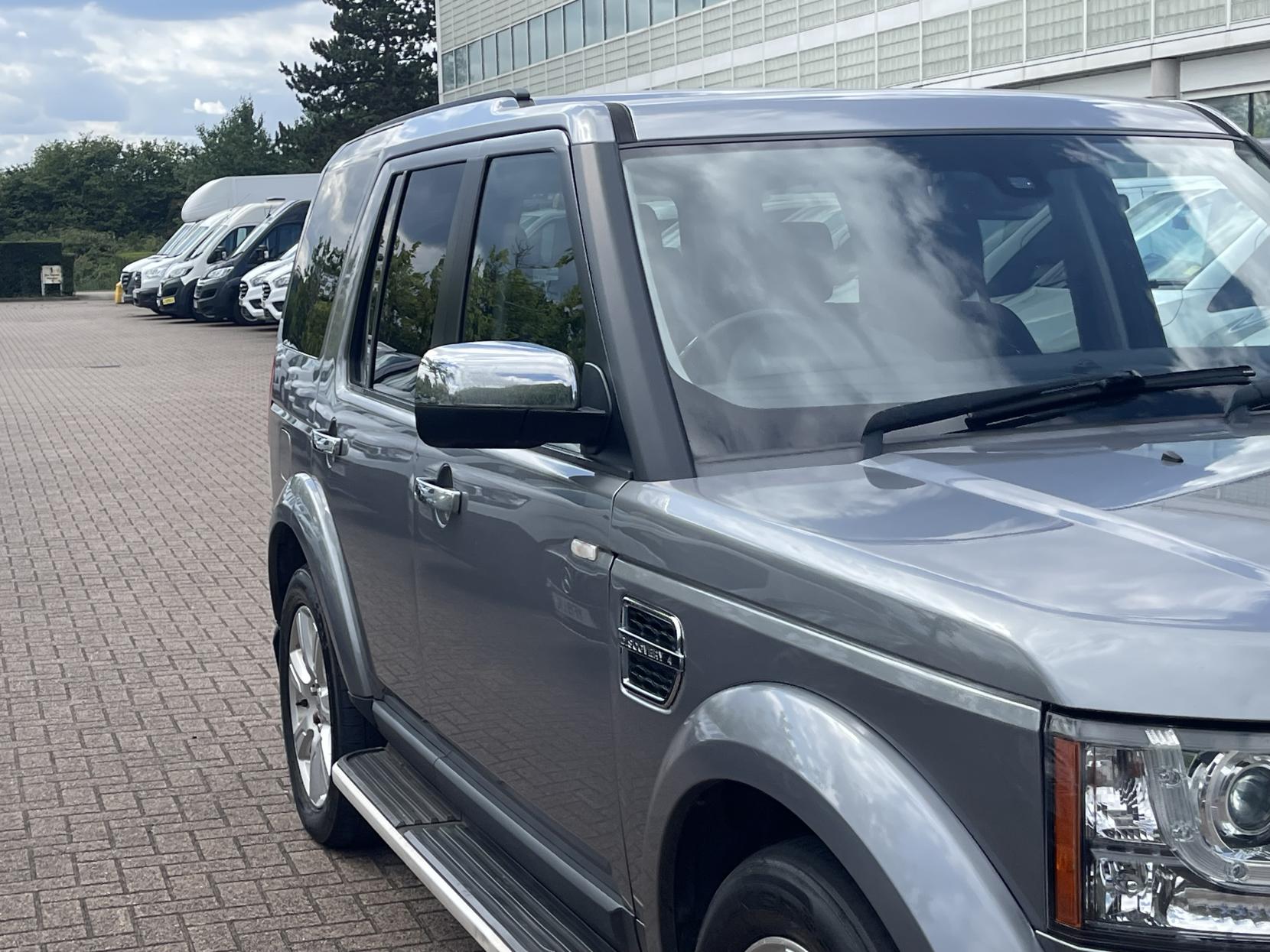 Land Rover Discovery 4 3.0 SD V6 HSE SUV 5dr Diesel Auto 4WD Euro 5 (255 bhp)