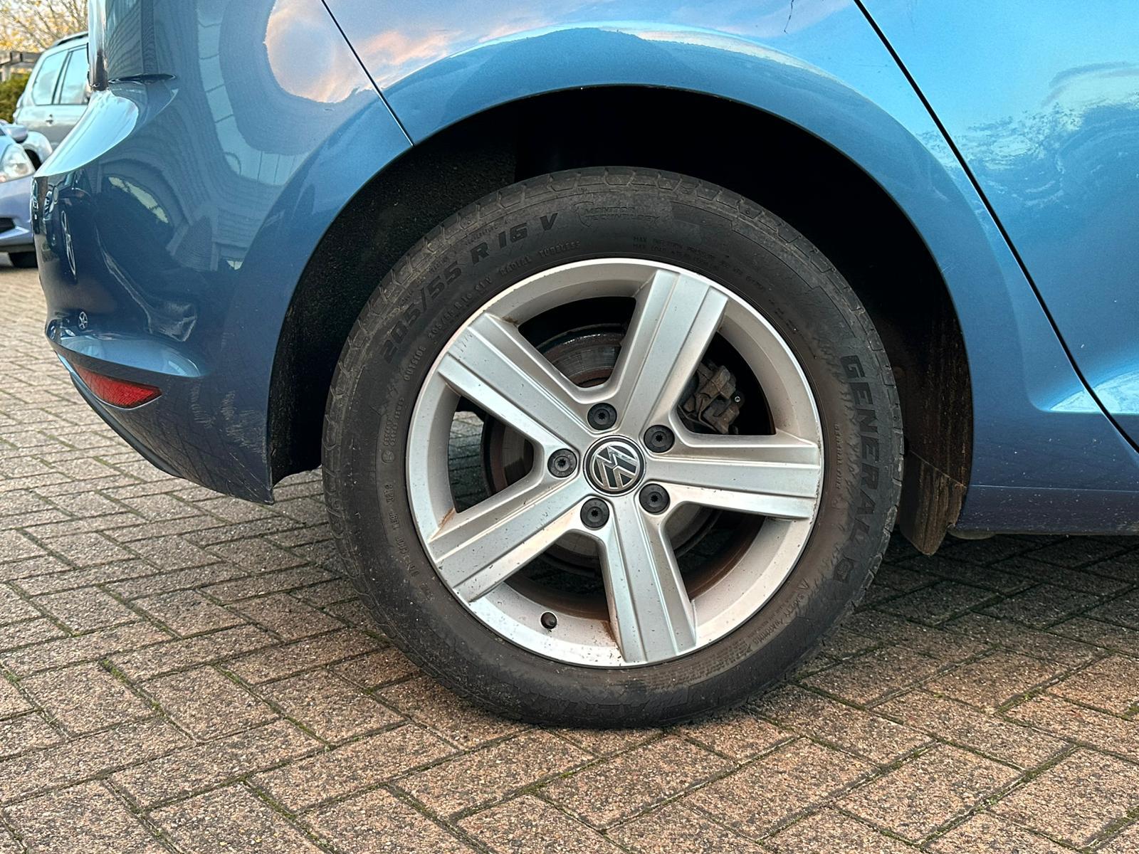 Volkswagen Golf 1.6 TDI BlueMotion Tech Match Edition Hatchback 5dr Diesel Manual Euro 6 (s/s) (110 ps)