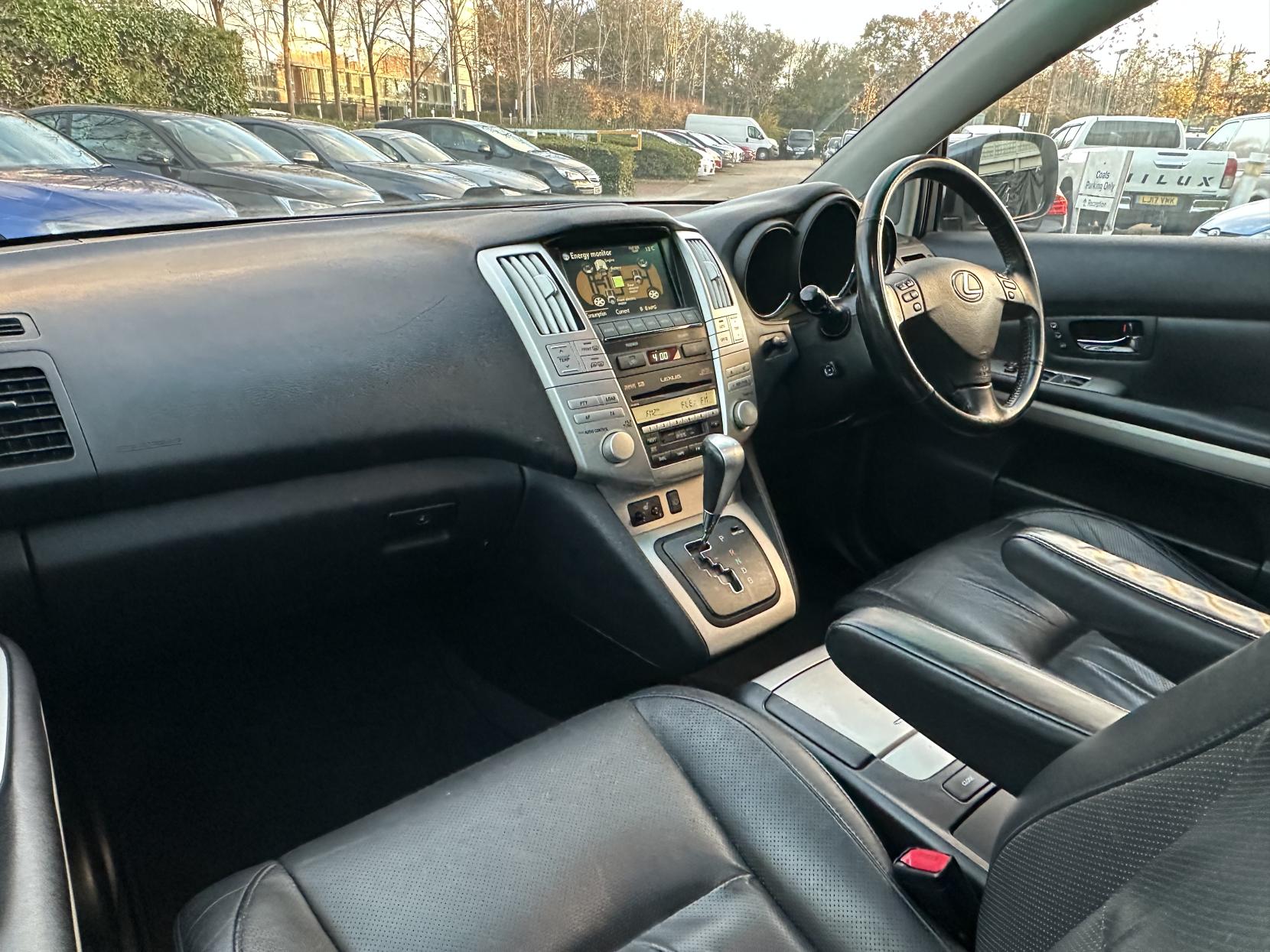 Lexus RX 3.3 400h SE-L SUV 5dr Petrol Hybrid CVT (192 g/km, 208 bhp)