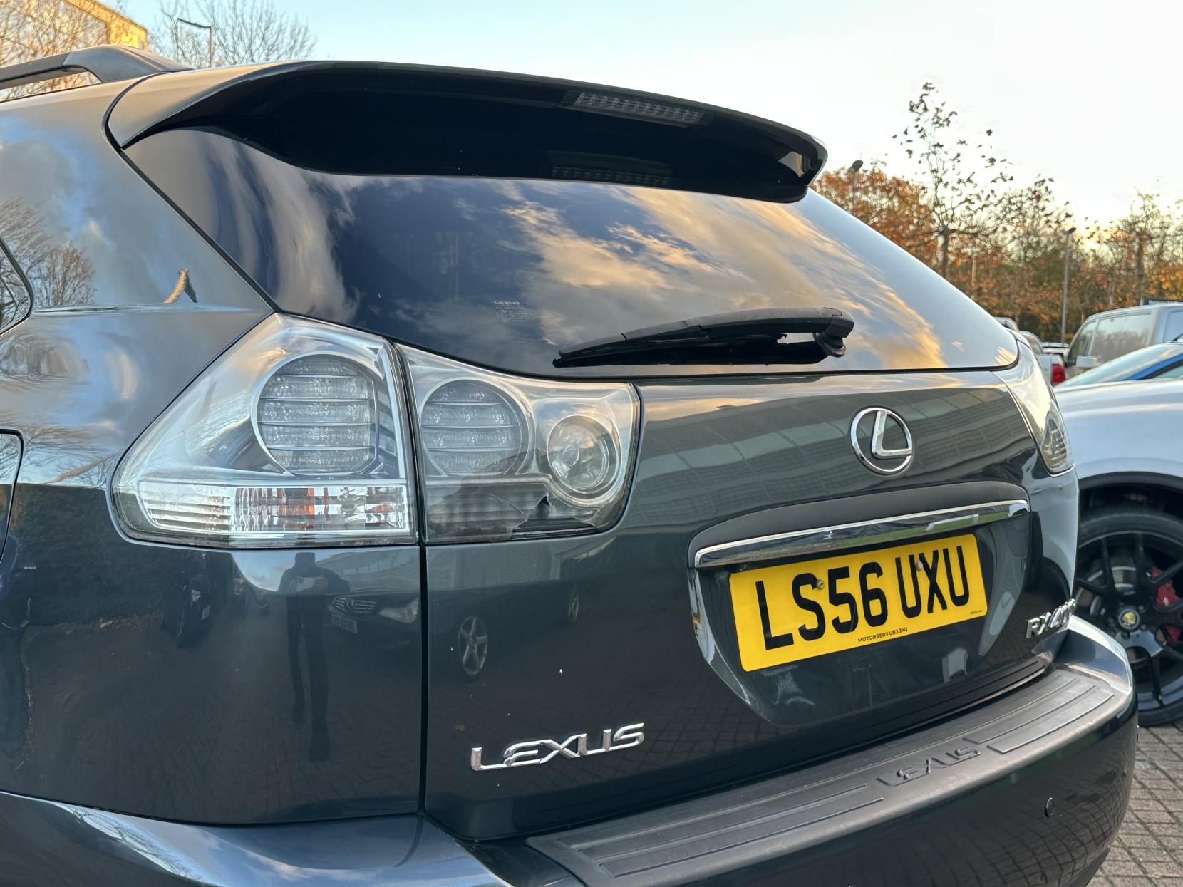 Lexus RX 3.3 400h SE-L SUV 5dr Petrol Hybrid CVT (192 g/km, 208 bhp)