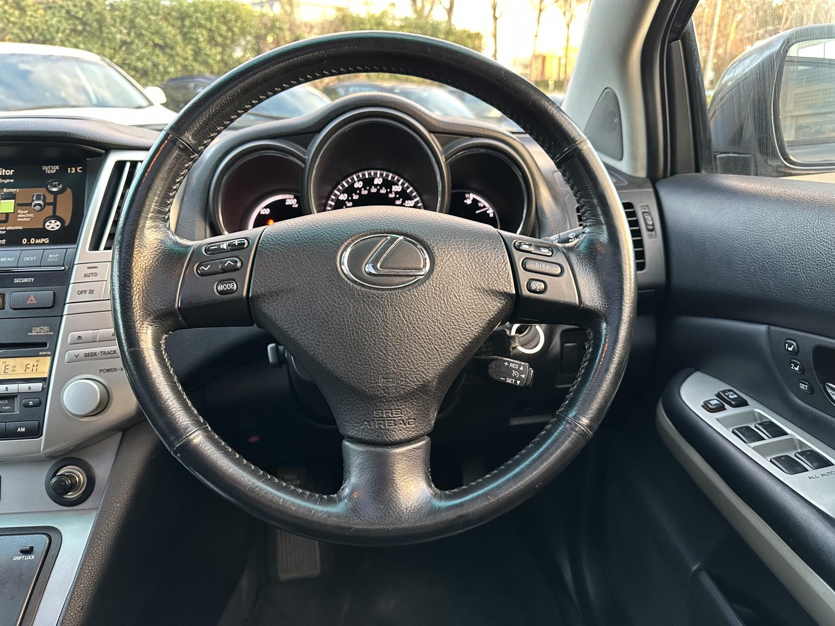 Lexus RX 3.3 400h SE-L SUV 5dr Petrol Hybrid CVT (192 g/km, 208 bhp)