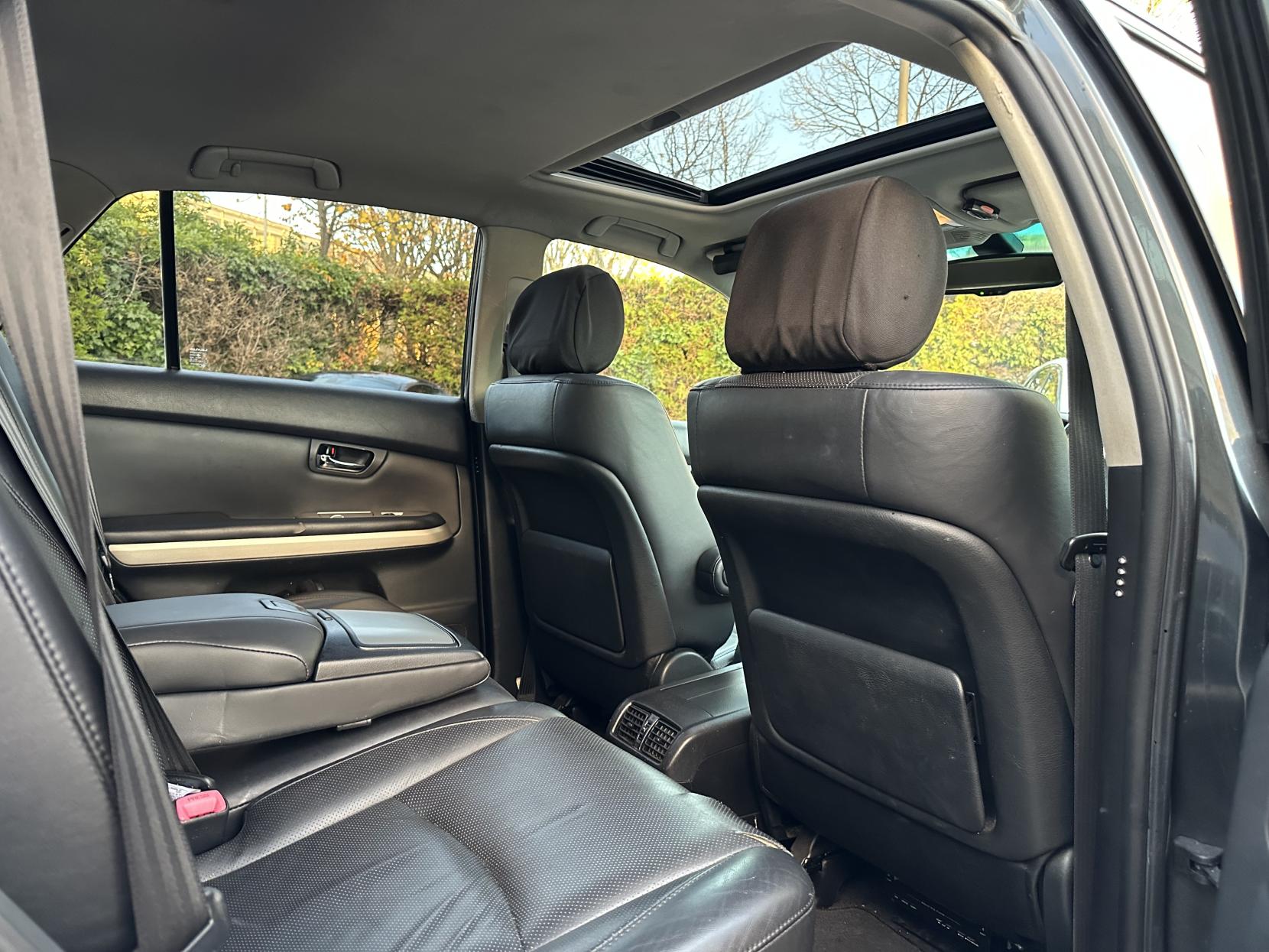 Lexus RX 3.3 400h SE-L SUV 5dr Petrol Hybrid CVT (192 g/km, 208 bhp)