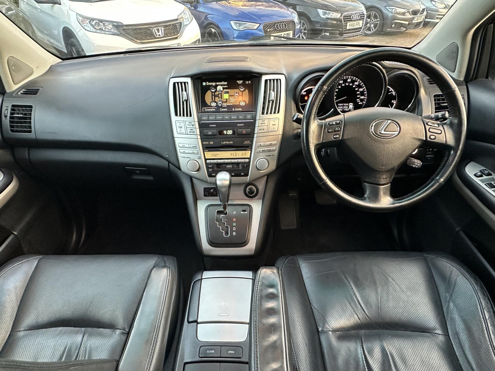 Lexus RX 3.3 400h SE-L SUV 5dr Petrol Hybrid CVT (192 g/km, 208 bhp)