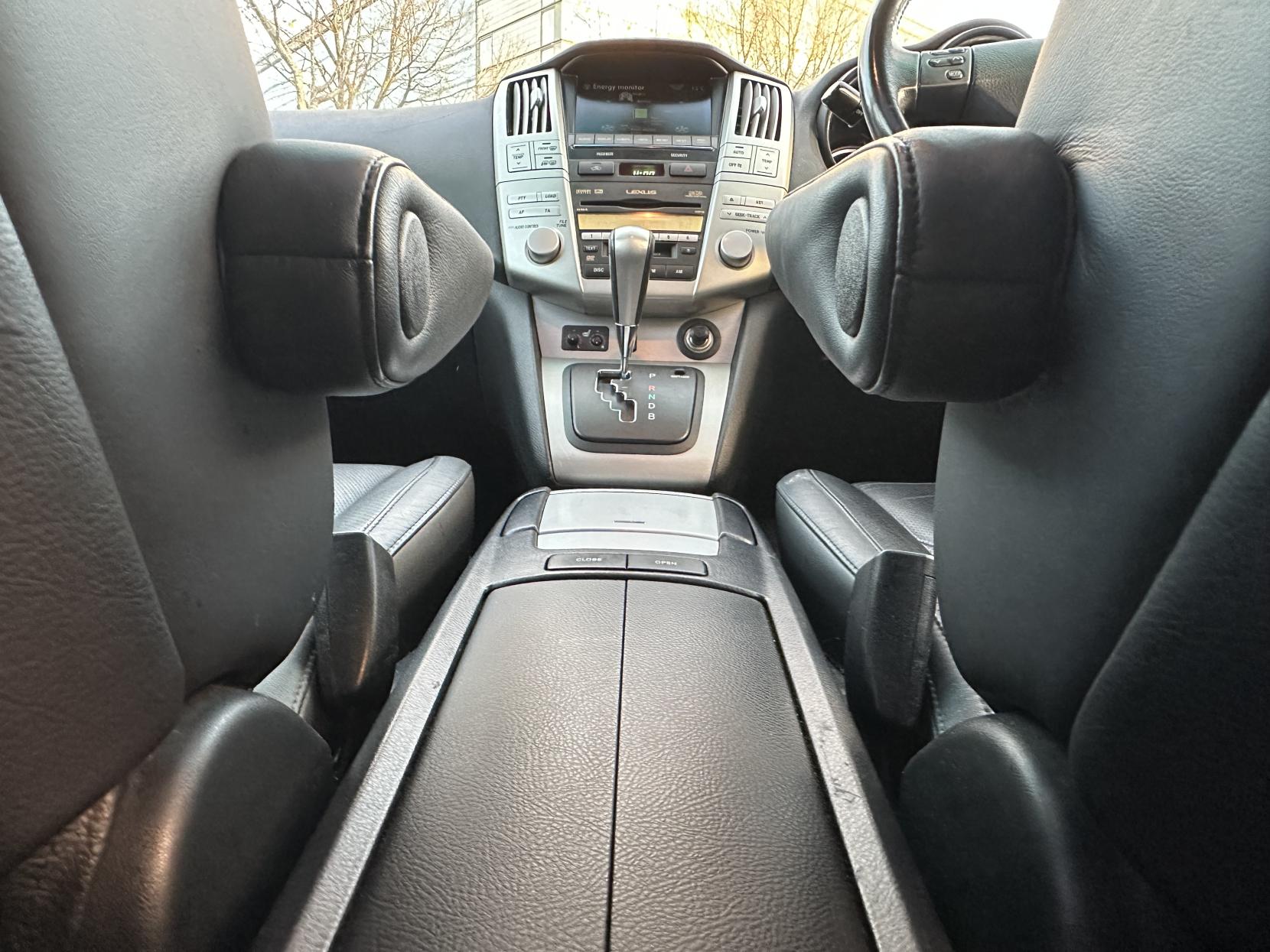 Lexus RX 3.3 400h SE-L SUV 5dr Petrol Hybrid CVT (192 g/km, 208 bhp)